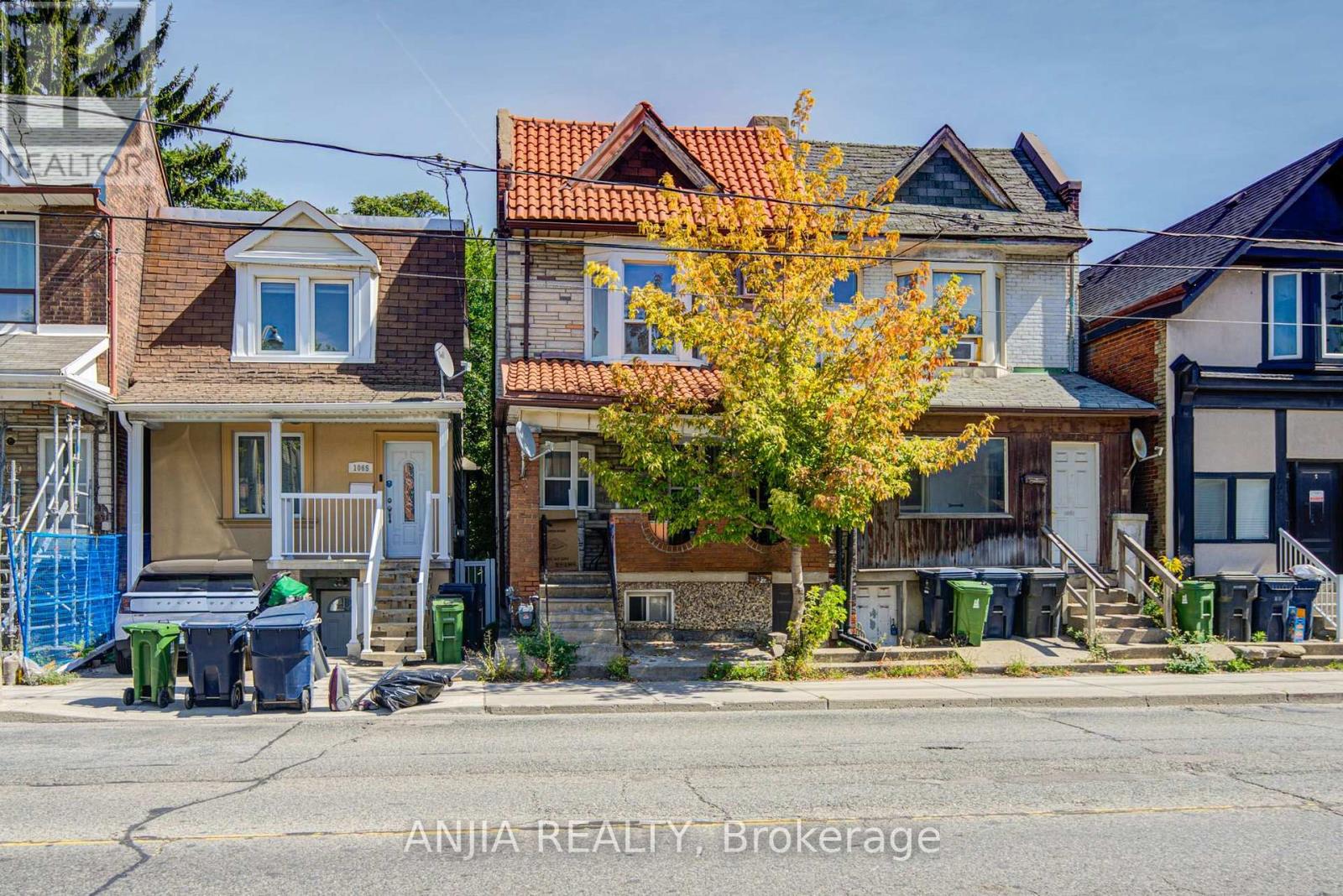 1063 Dufferin Street Property Photo 1