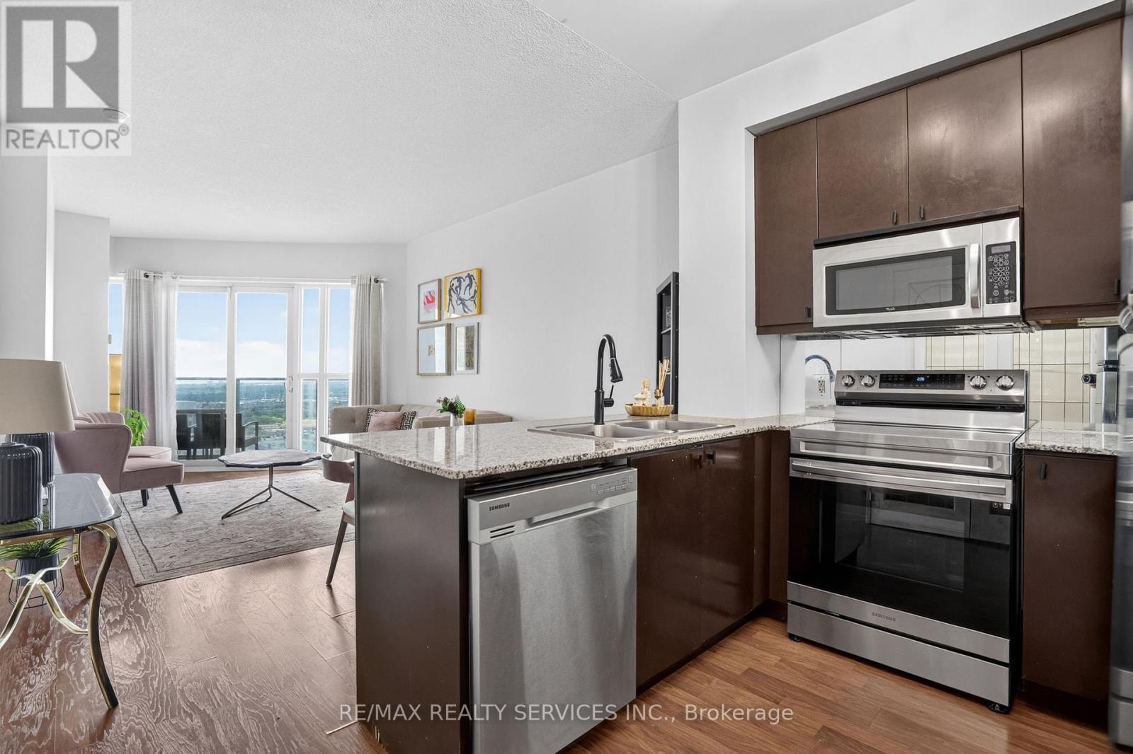 4403 - 60 Absolute Avenue Property Photo 15