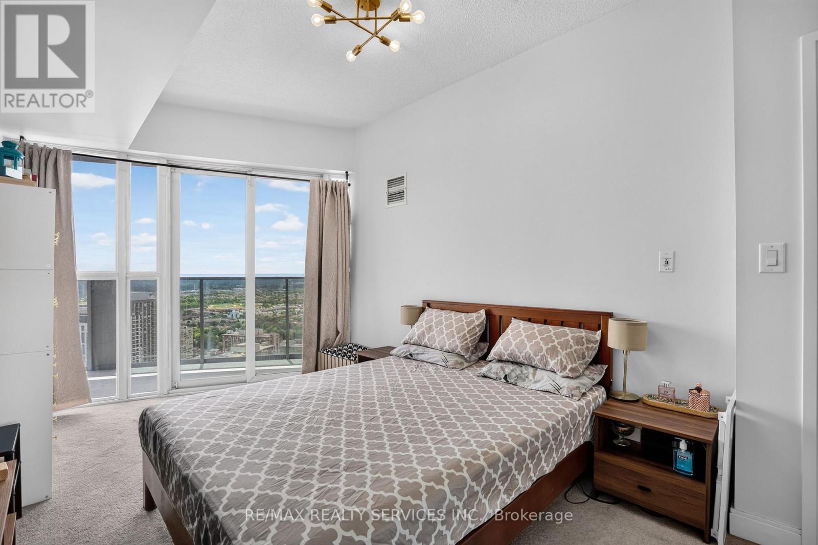 4403 - 60 Absolute Avenue Property Photo 22