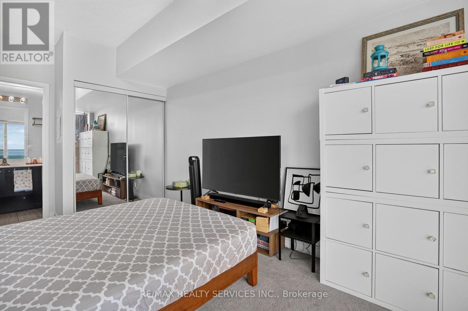 4403 - 60 Absolute Avenue Property Photo 24