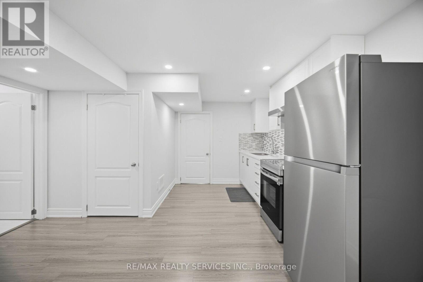6 Zephyr Road Property Photo 33
