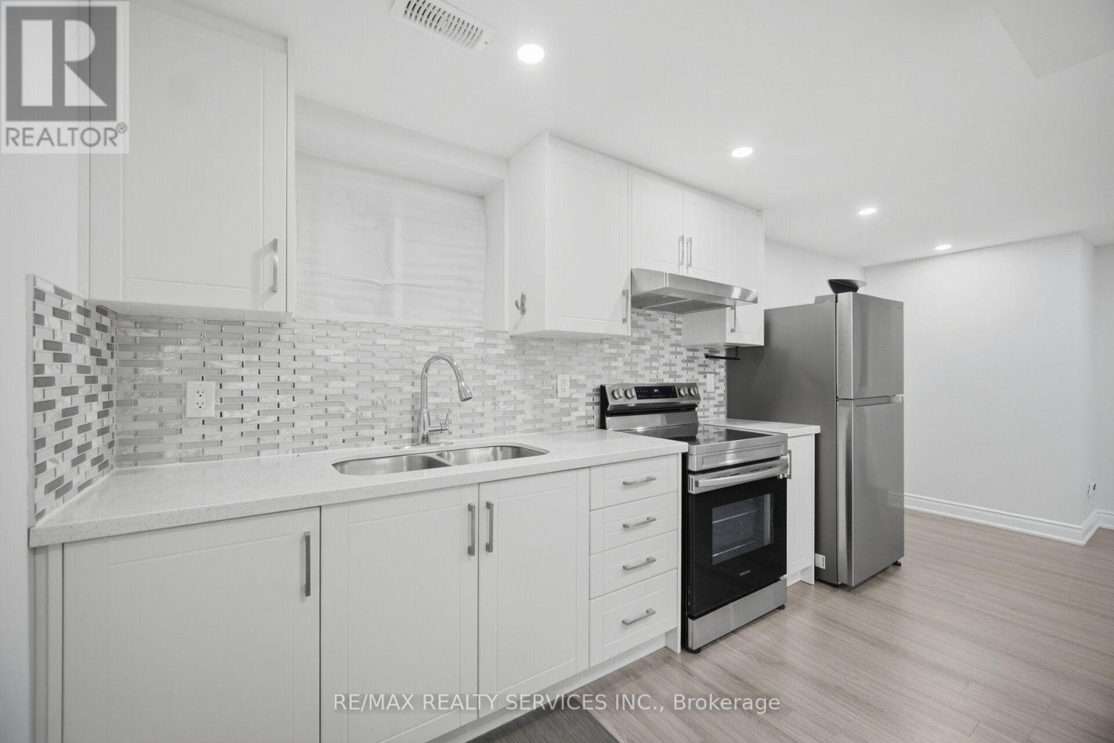 6 Zephyr Road Property Photo 35