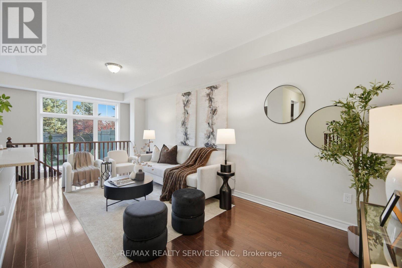 9 Aspenview Avenue Property Photo 3