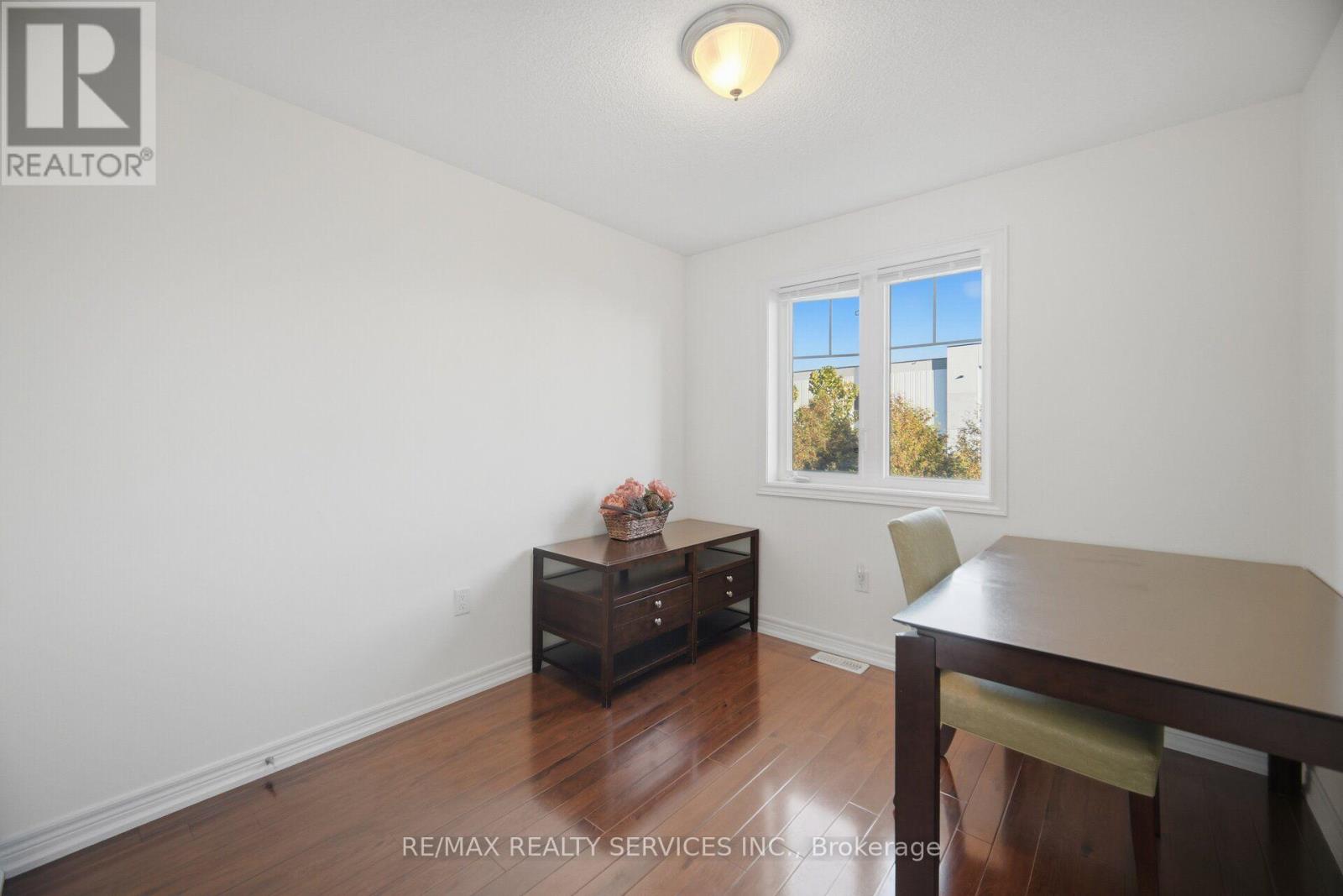 9 Aspenview Avenue Property Photo 31