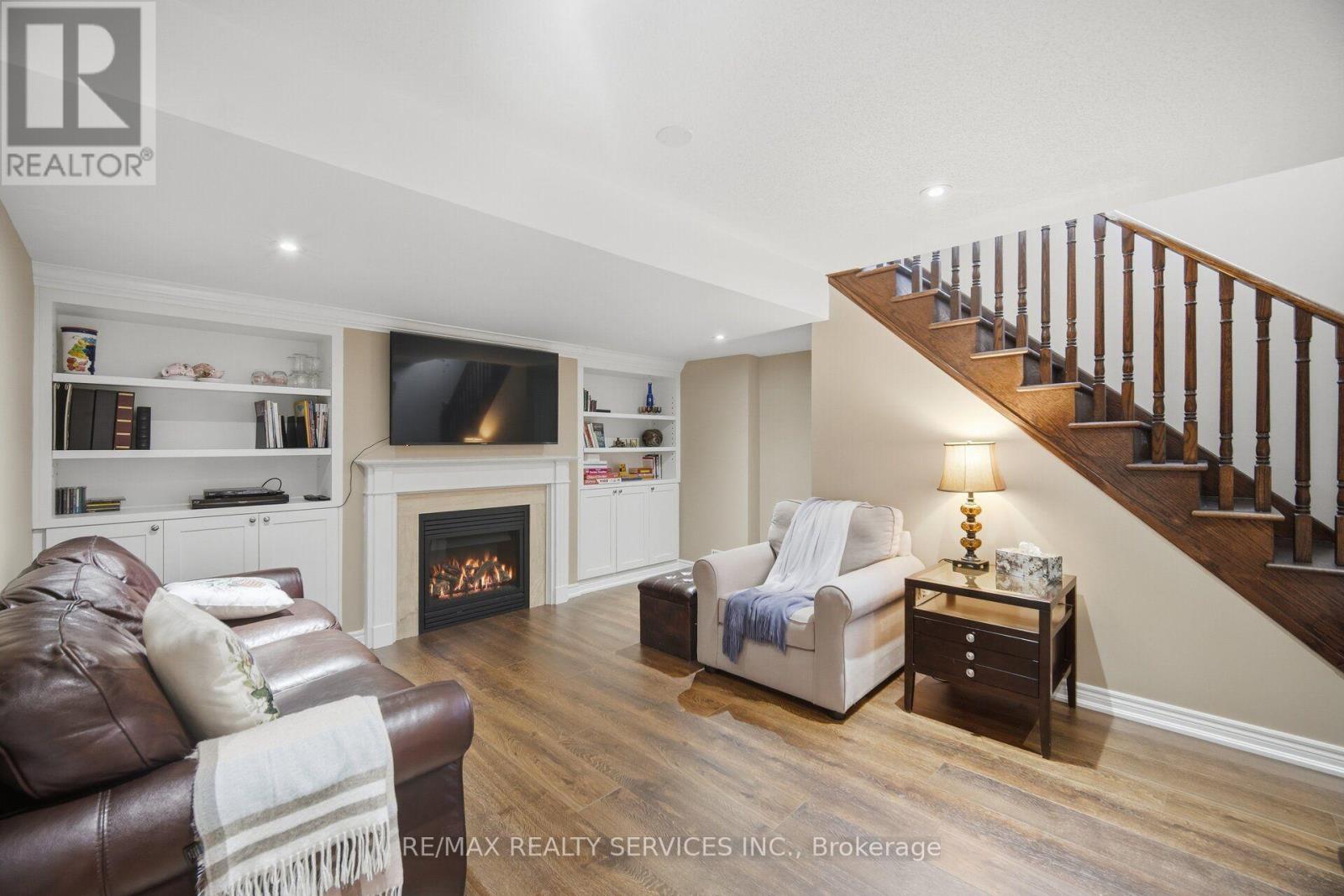 9 Aspenview Avenue Property Photo 36