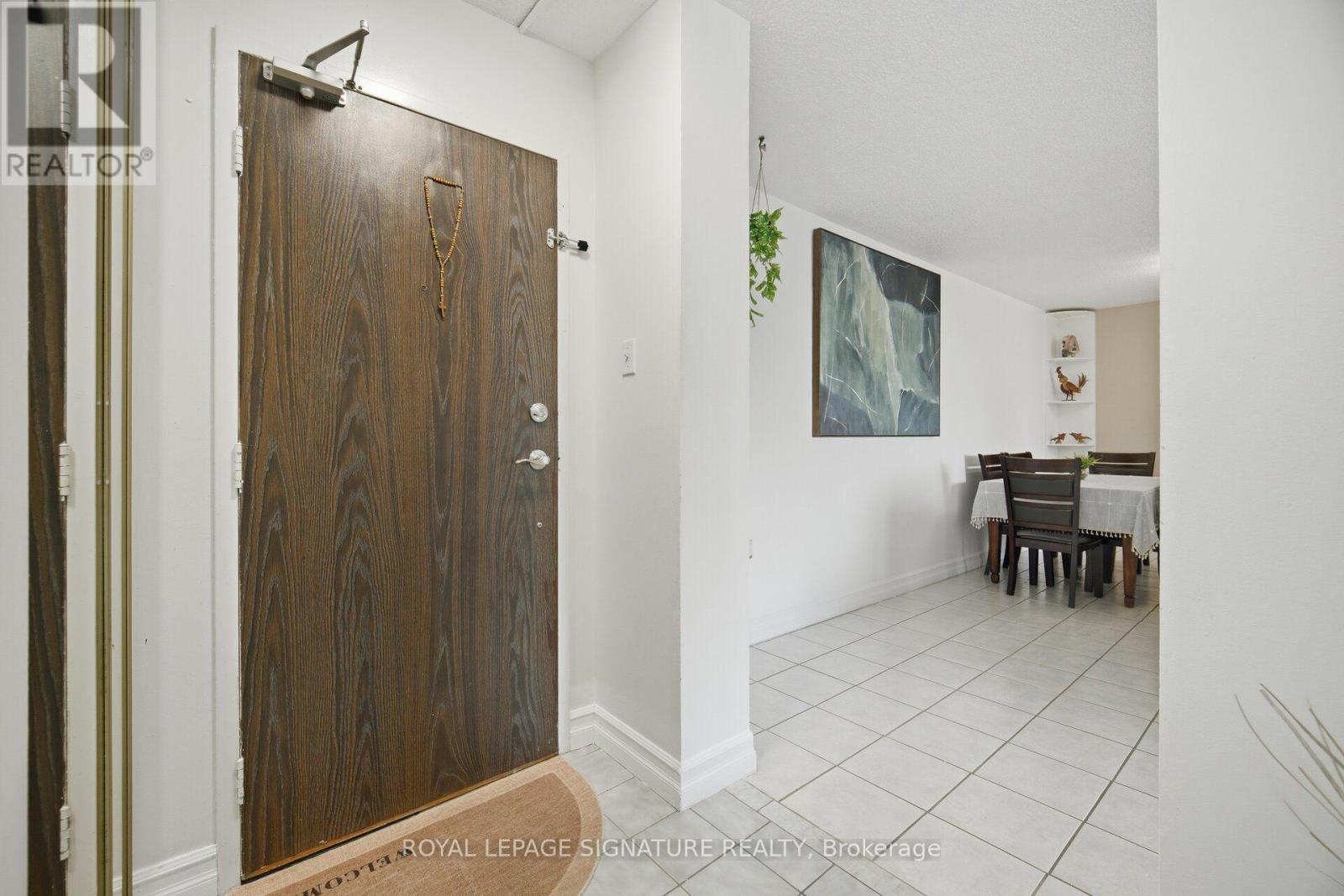 303 - 4 Kings Cross Road Property Photo 8