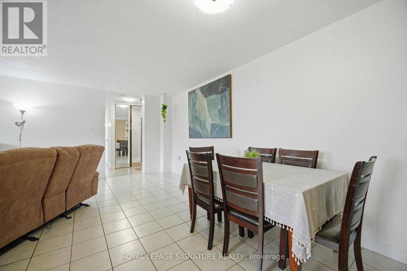 303 - 4 Kings Cross Road Property Photo 13