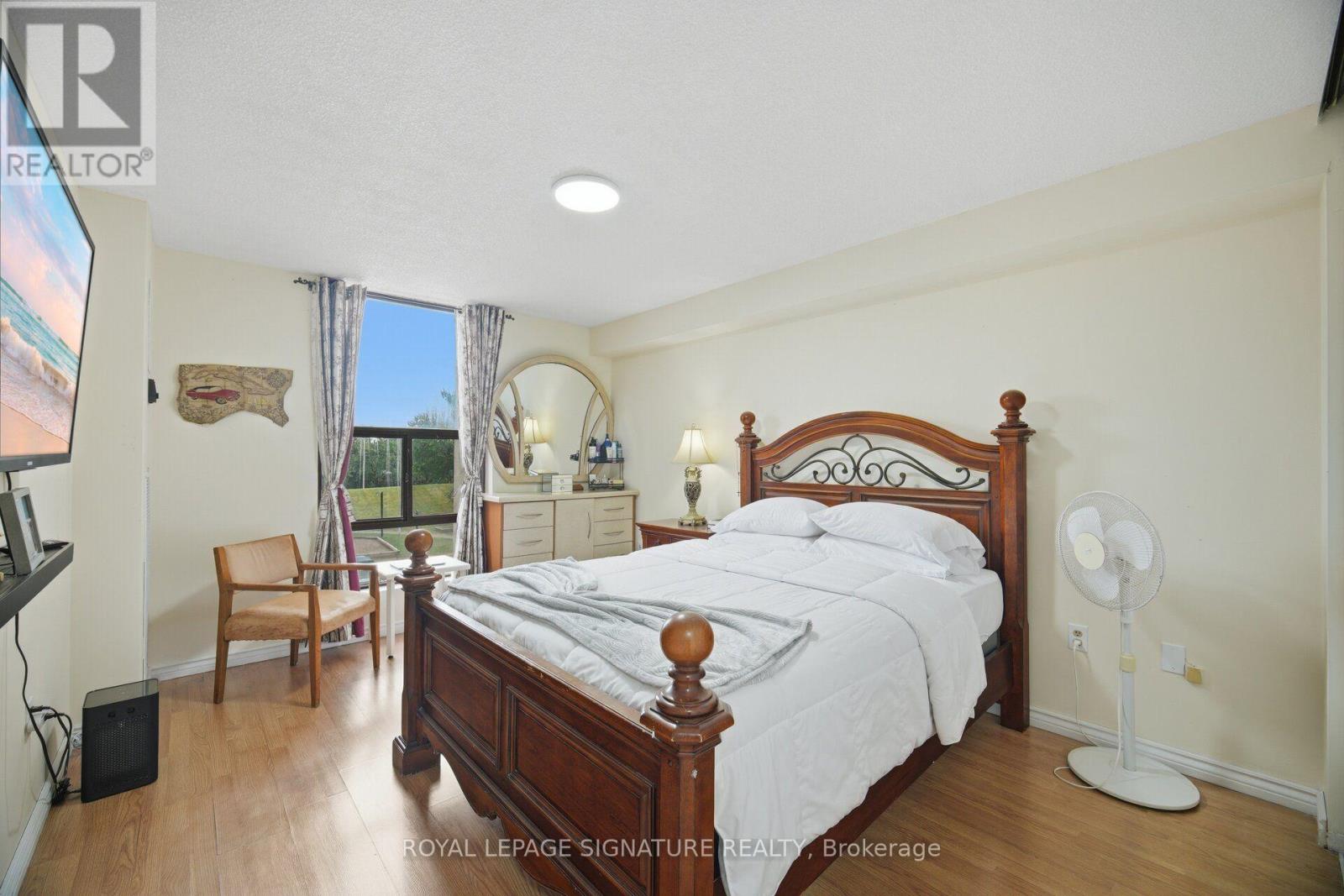 303 - 4 Kings Cross Road Property Photo 20