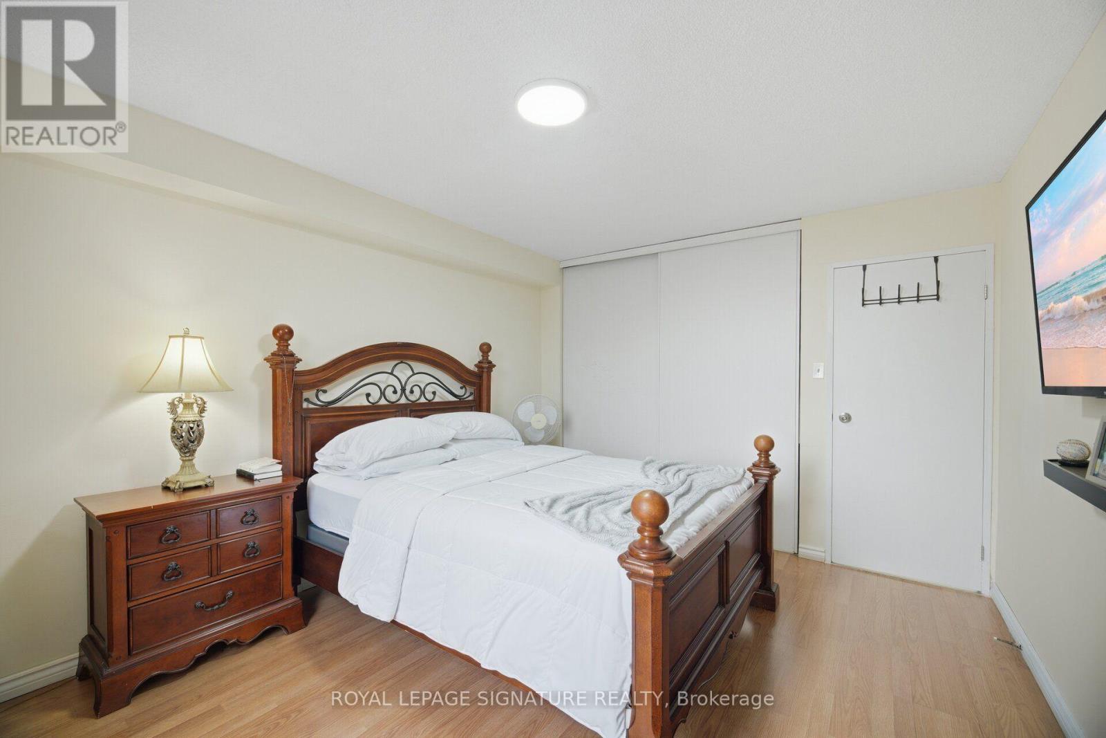 303 - 4 Kings Cross Road Property Photo 22