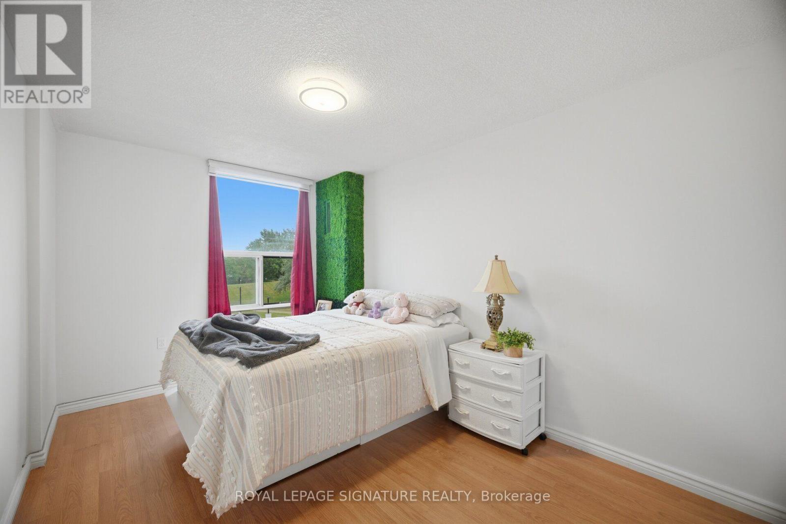 303 - 4 Kings Cross Road Property Photo 24