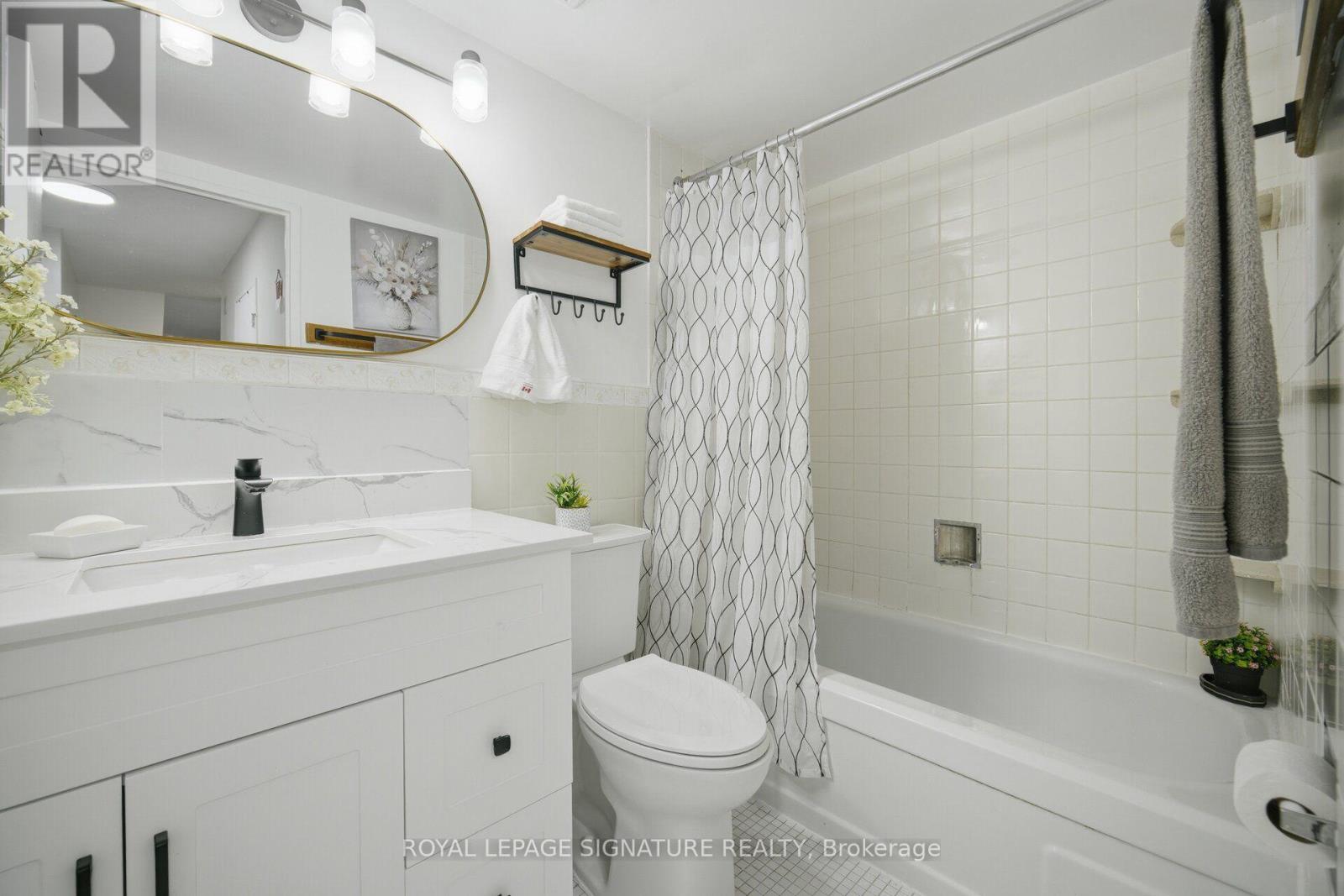 303 - 4 Kings Cross Road Property Photo 26