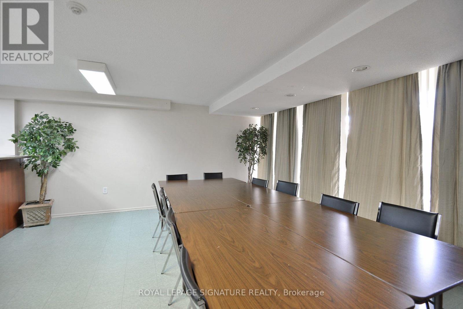 303 - 4 Kings Cross Road Property Photo 36