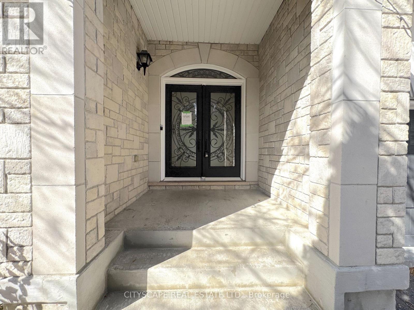 4 Serviceberry Crescent Property Photo 5