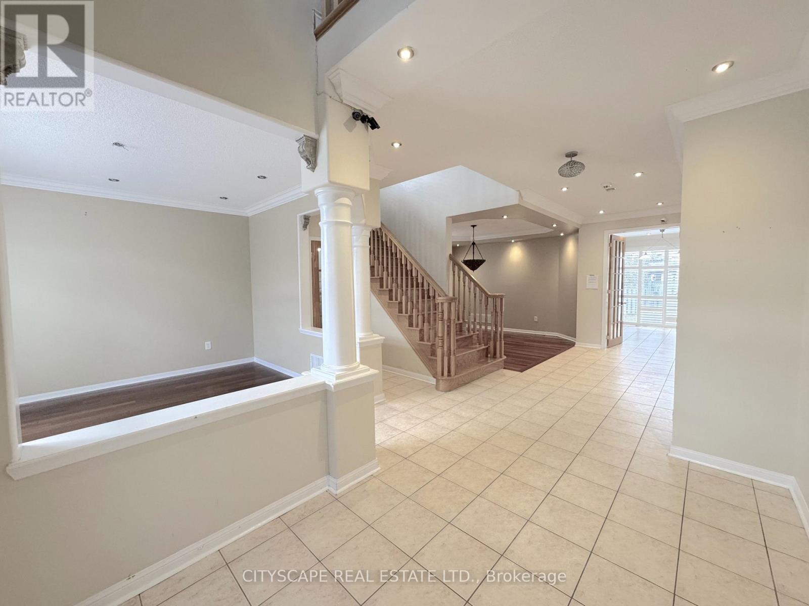 4 Serviceberry Crescent Property Photo 7