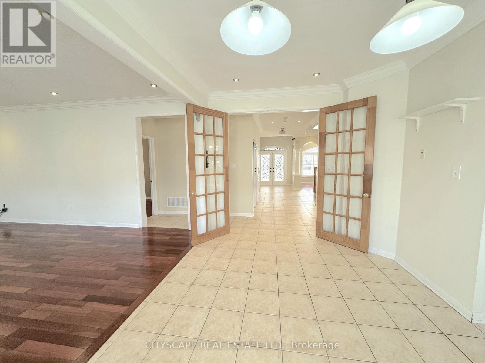 4 Serviceberry Crescent Property Photo 16