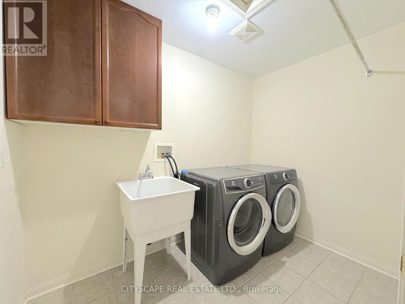 4 Serviceberry Crescent Property Photo 28