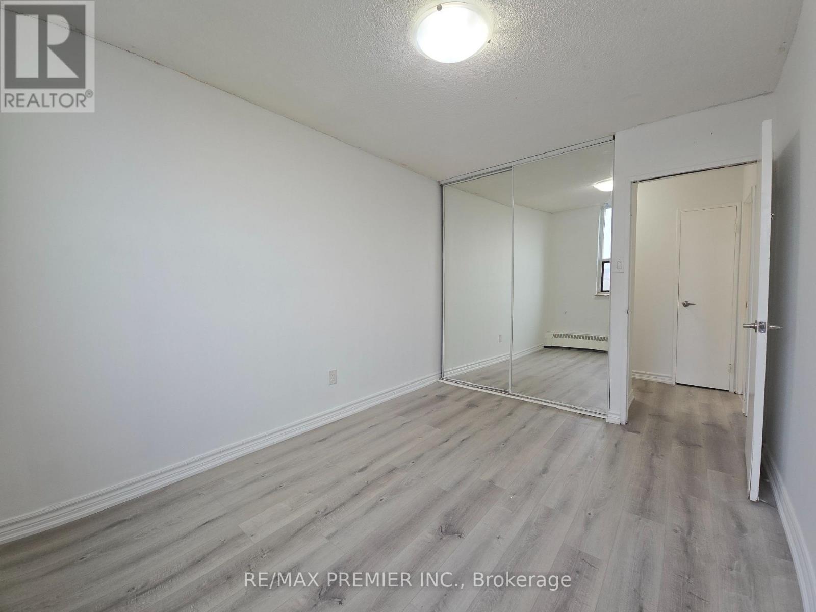 3390 Weston Road Property Photo 13