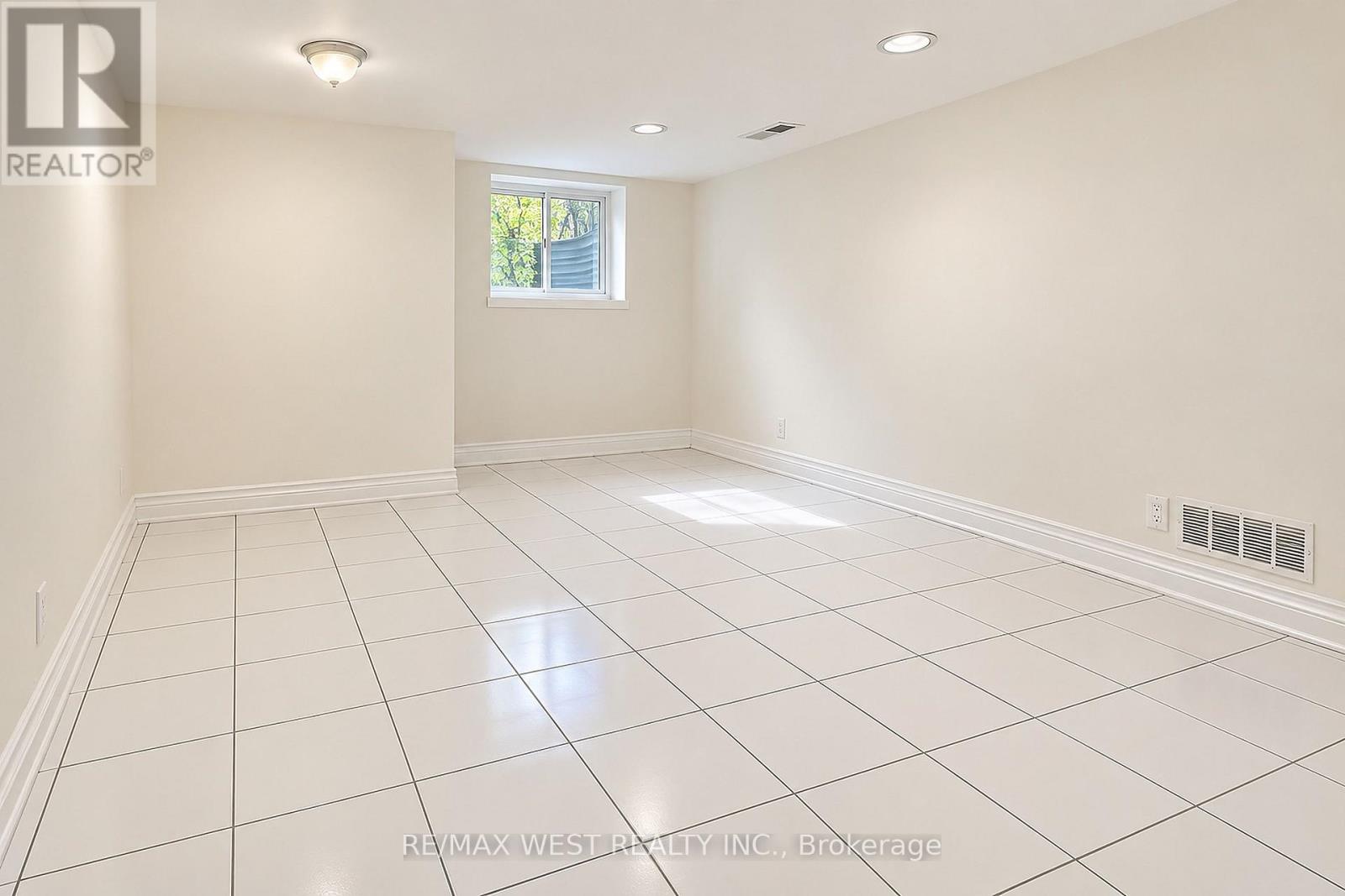 Bsmt - 117 Rosemount Avenue Property Photo 7