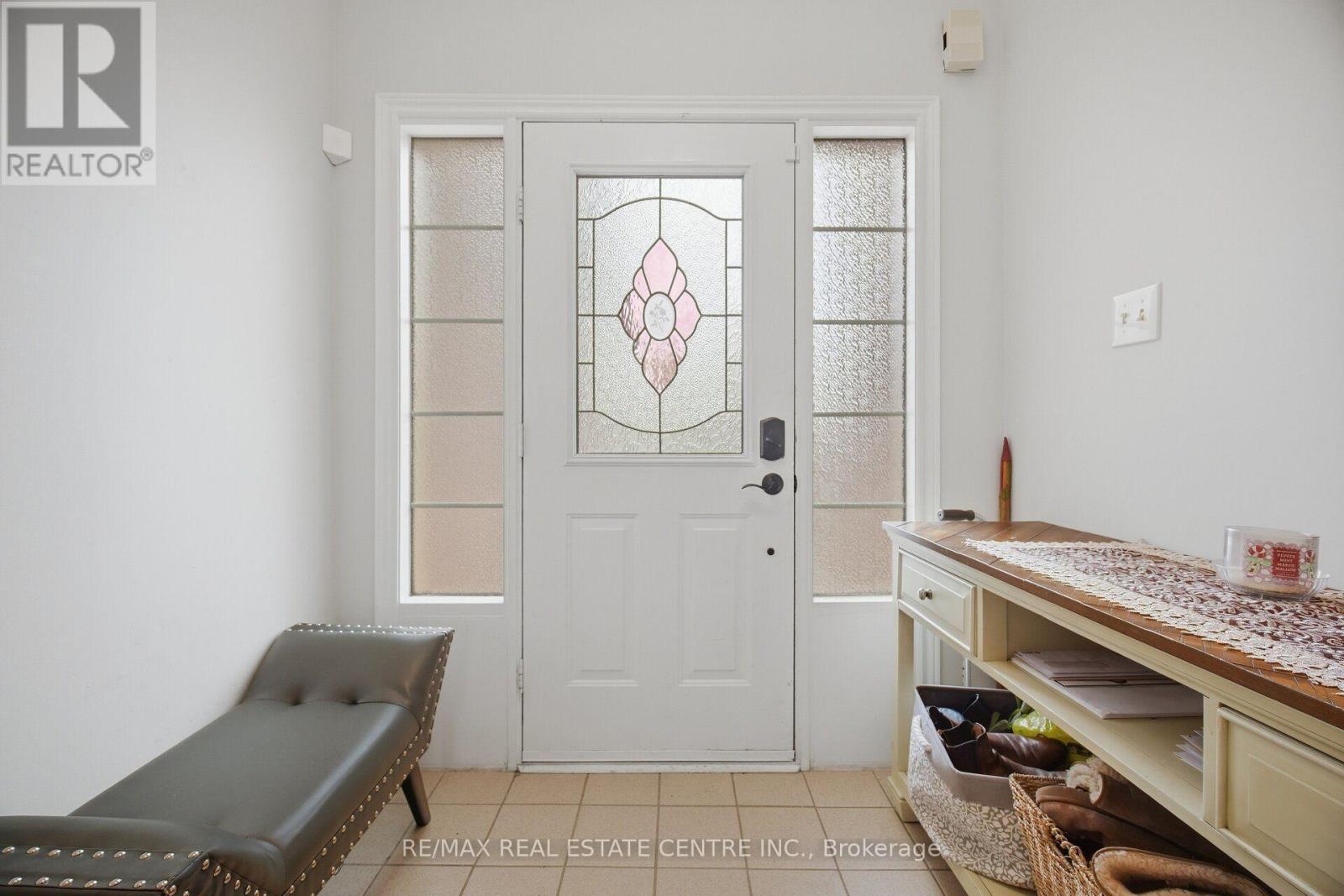 19 Amberdale Court Property Photo 4