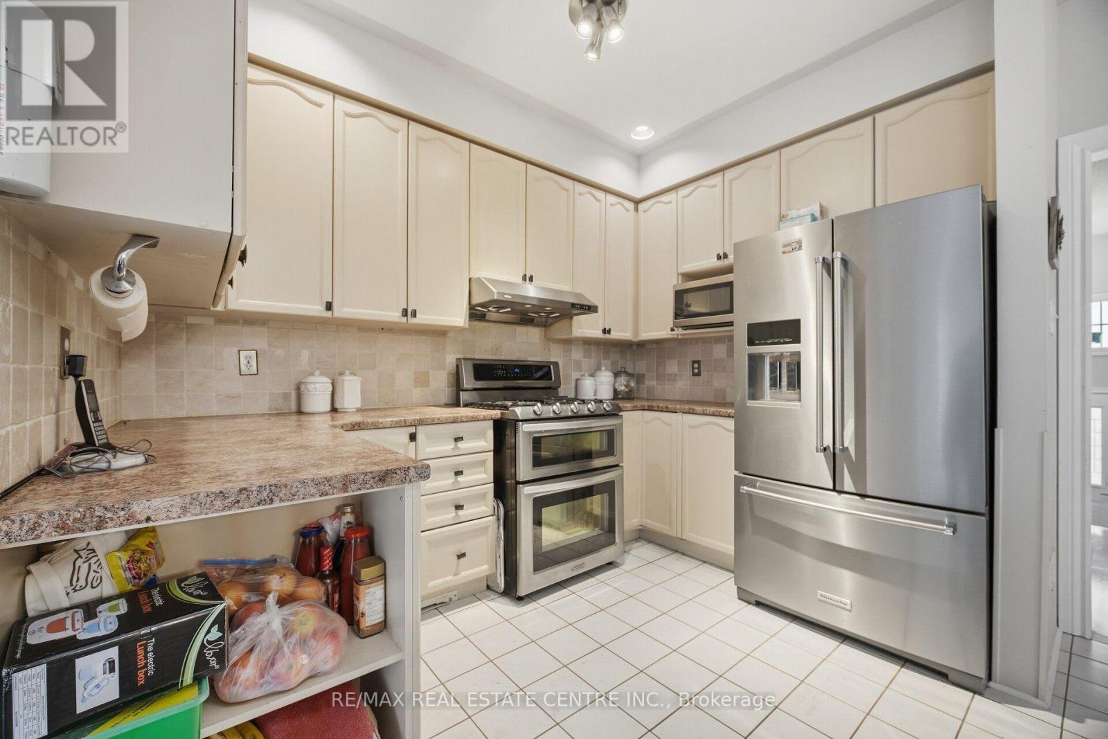 19 Amberdale Court Property Photo 12