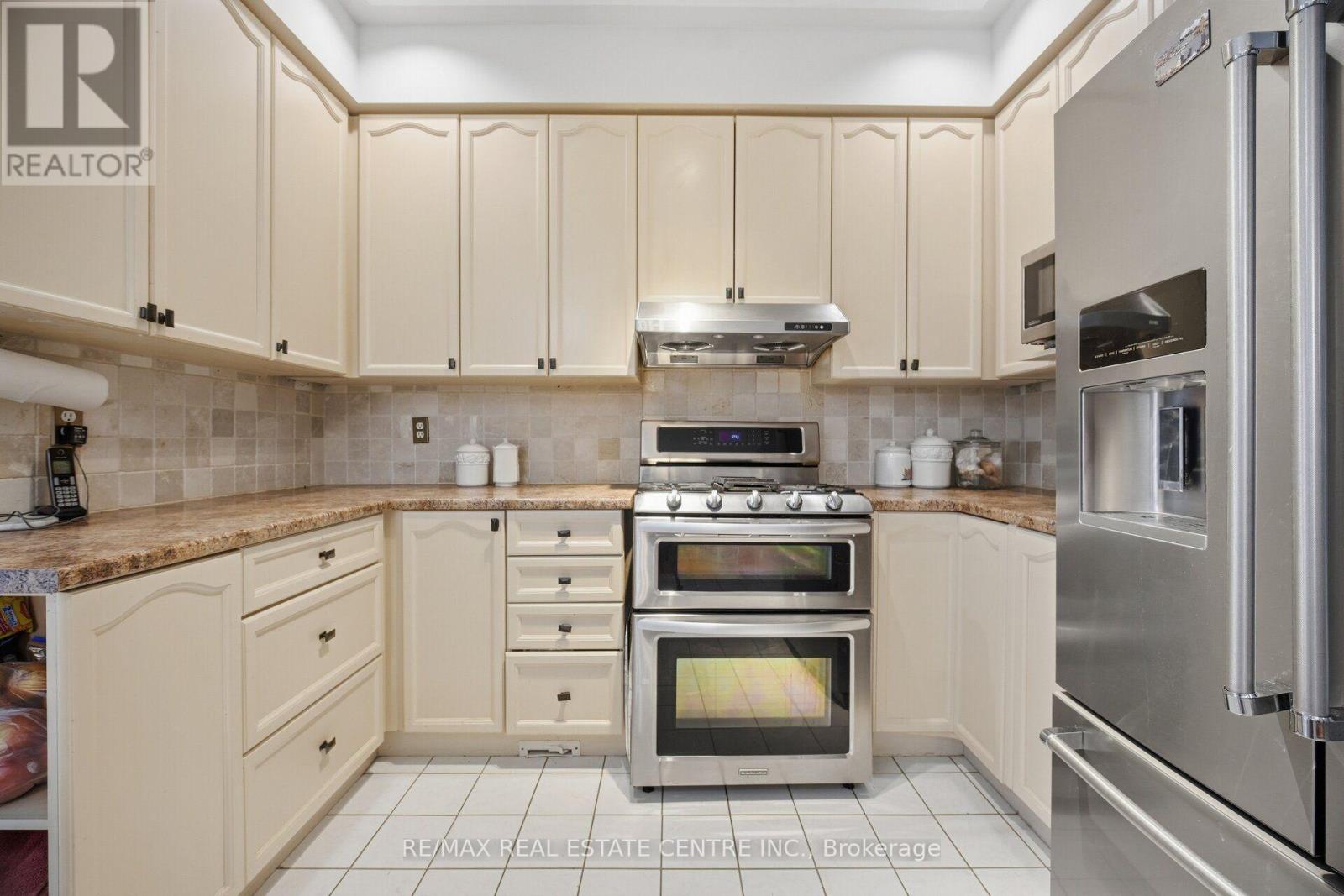 19 Amberdale Court Property Photo 13
