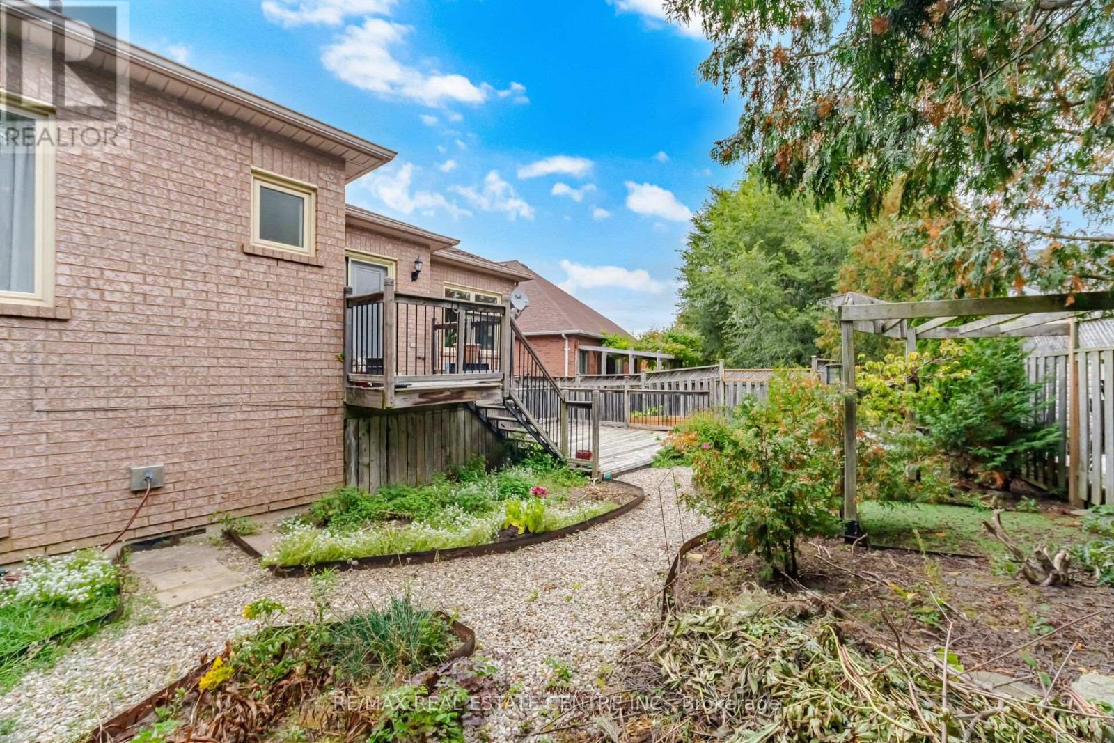 19 Amberdale Court Property Photo 35