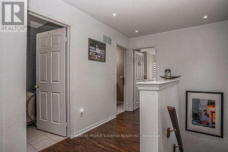 50 Sweetwood Circle W Property Photo 15