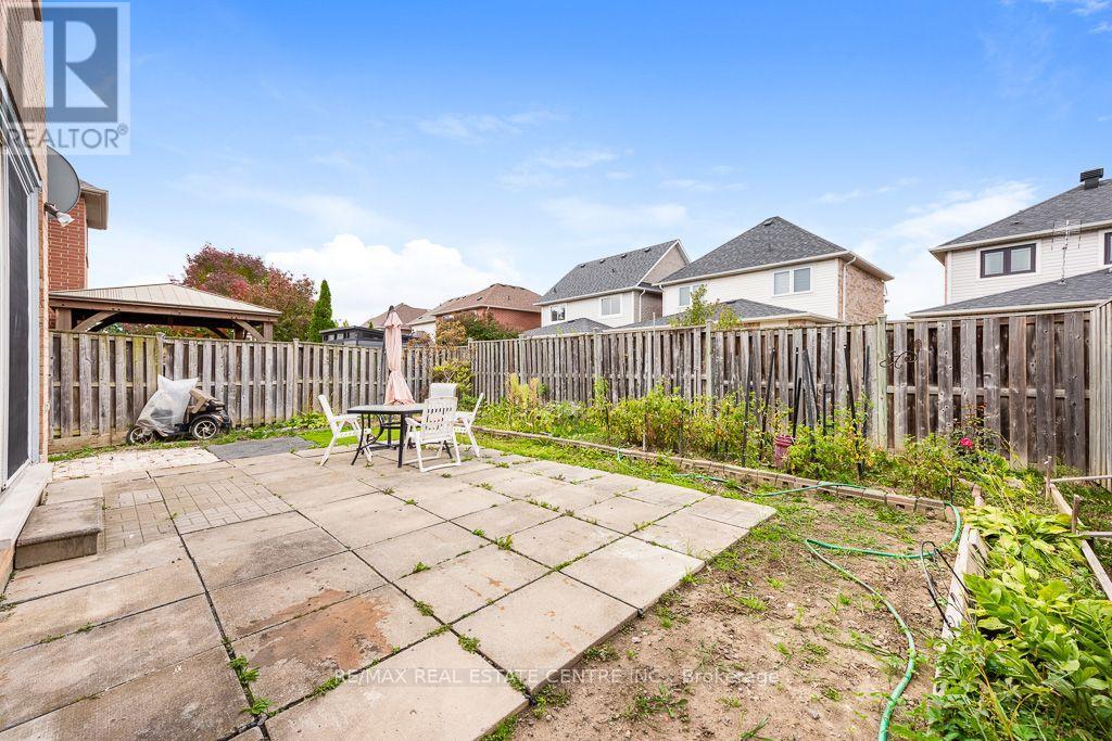 3696 Waterfall Crescent Property Photo 45