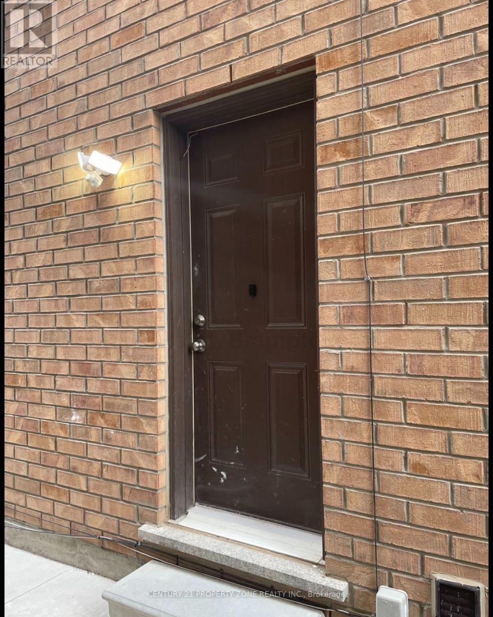 39 Hashmi Place Property Photo 3