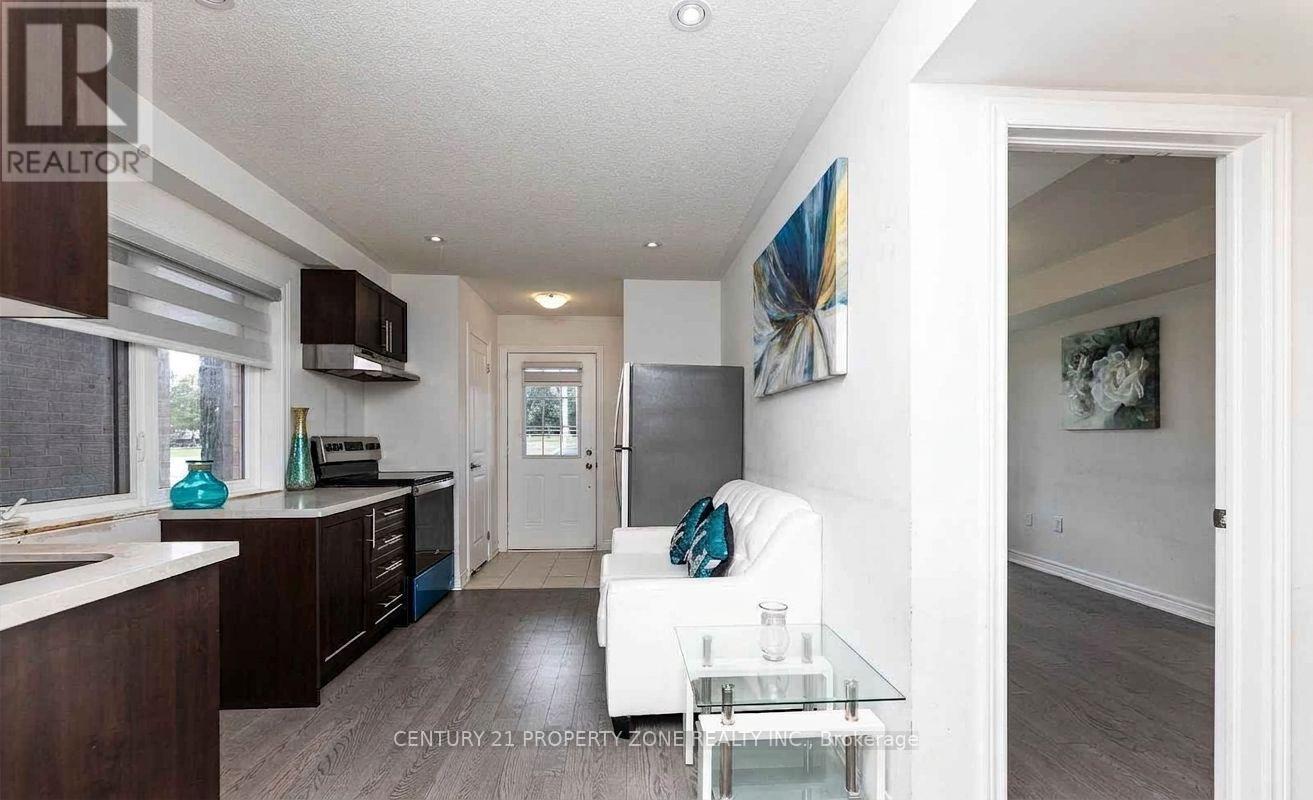 39 Hashmi Place Property Photo 4