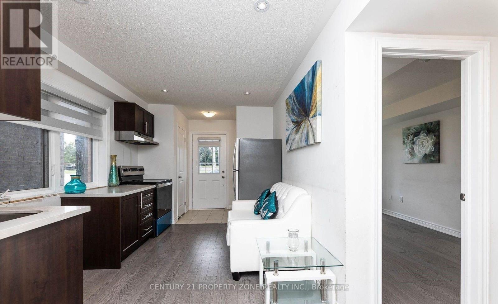 39 Hashmi Place Property Photo 5