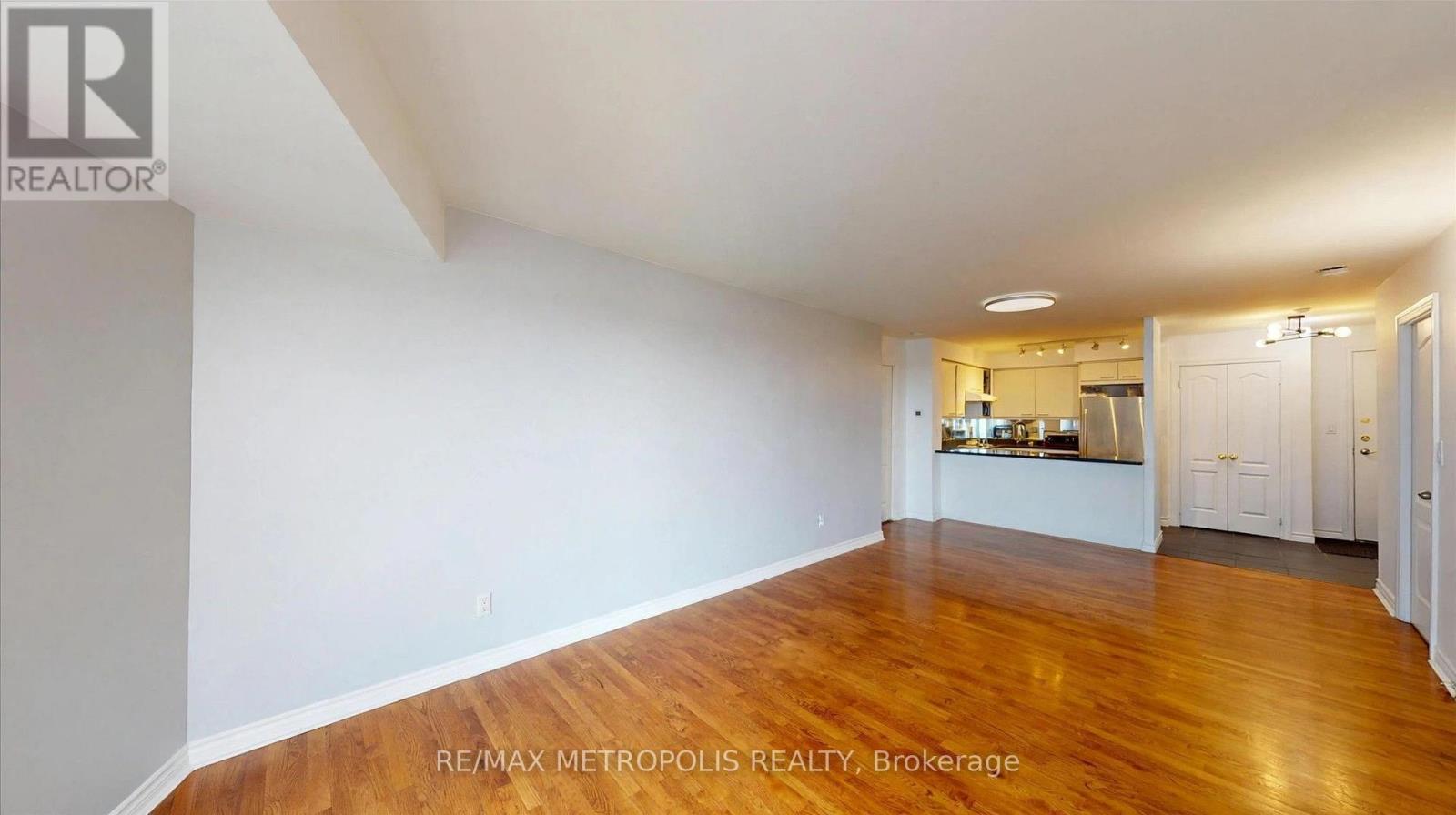 816 - 2111 Lake Shore Boulevard W Property Photo 12