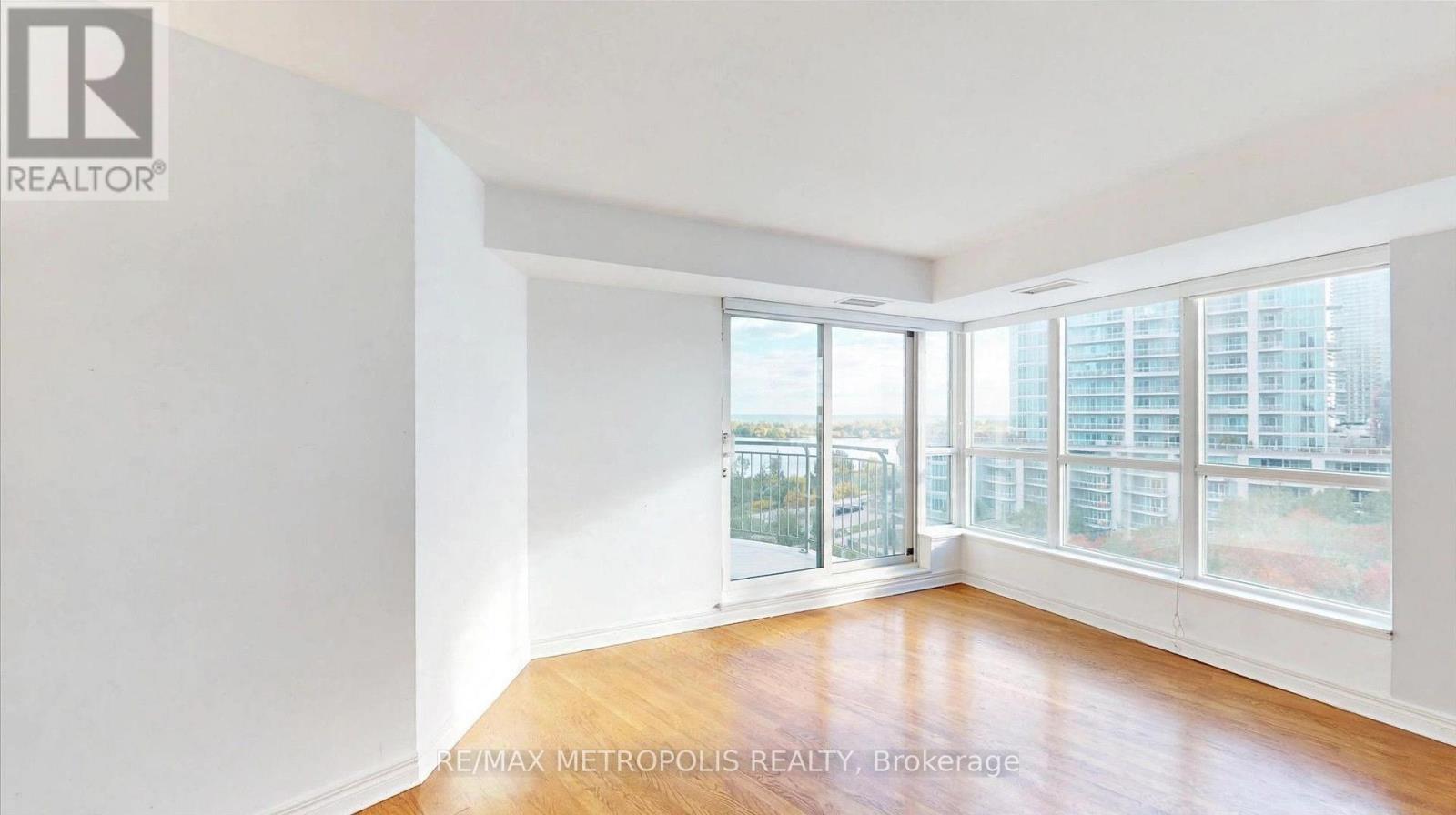 816 - 2111 Lake Shore Boulevard W Property Photo 13