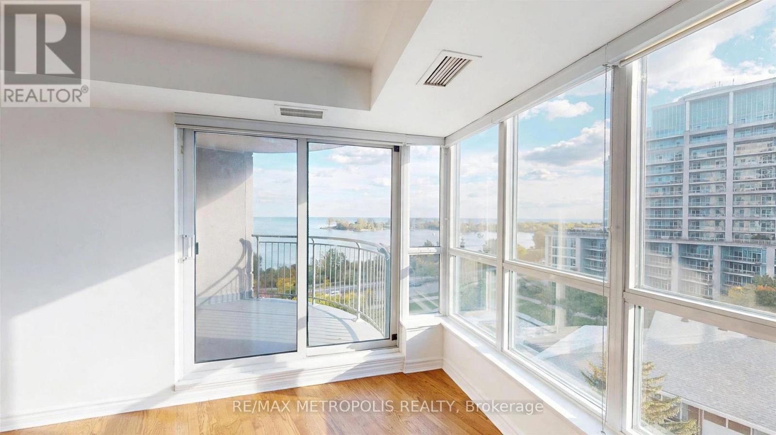 816 - 2111 Lake Shore Boulevard W Property Photo 15