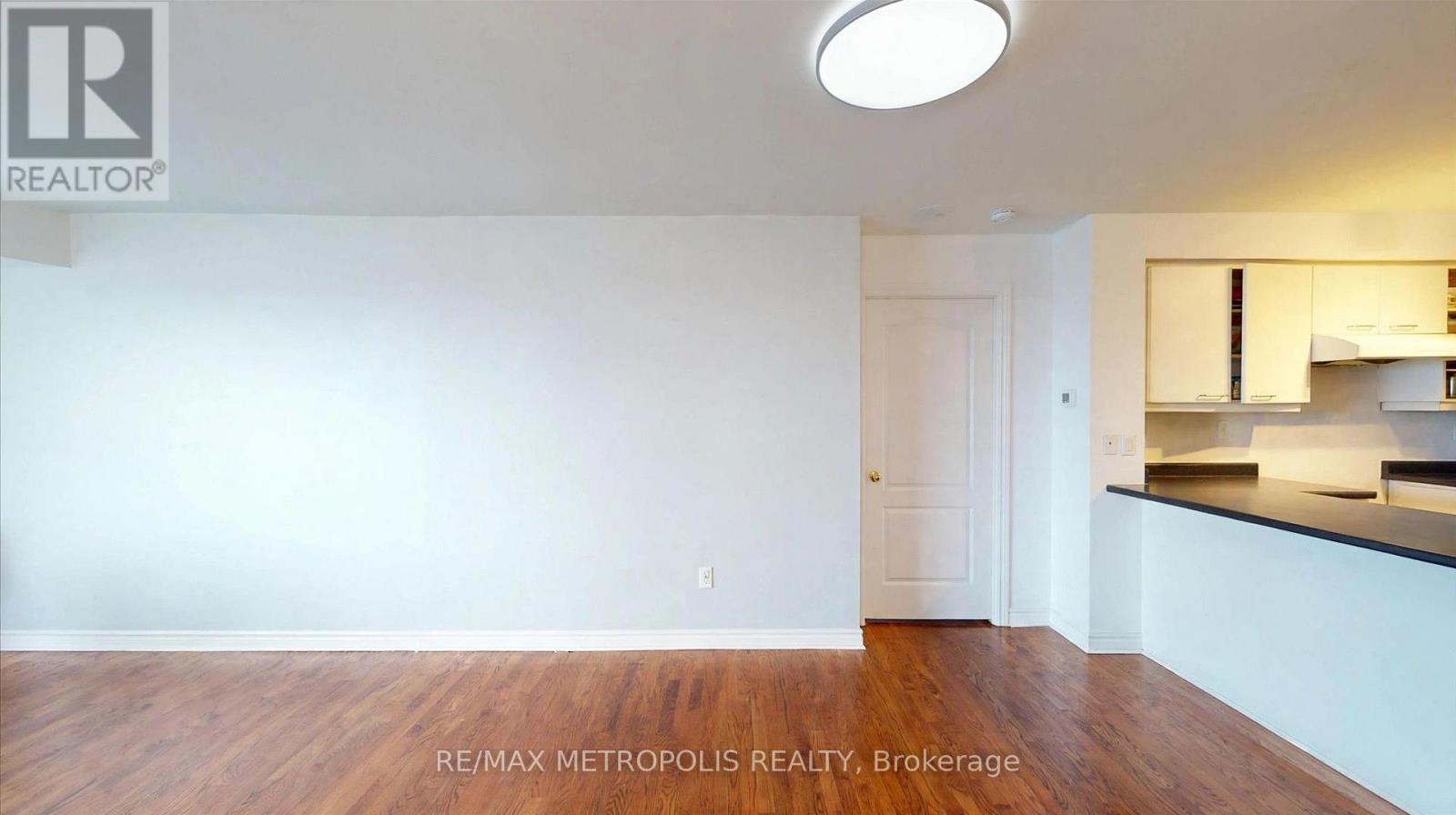 816 - 2111 Lake Shore Boulevard W Property Photo 17