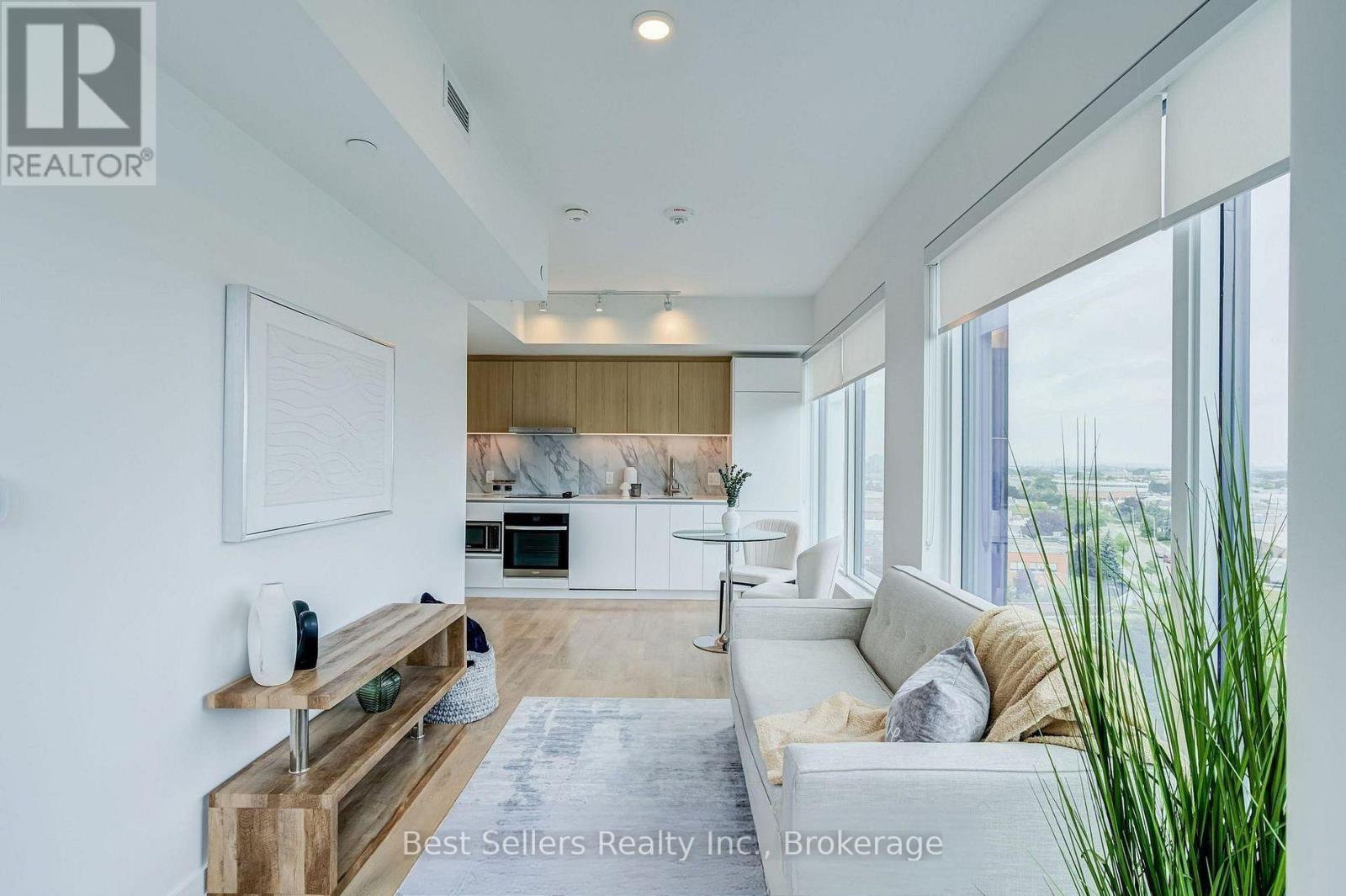 908 - 1100 Sheppard Avenue W Property Photo 3