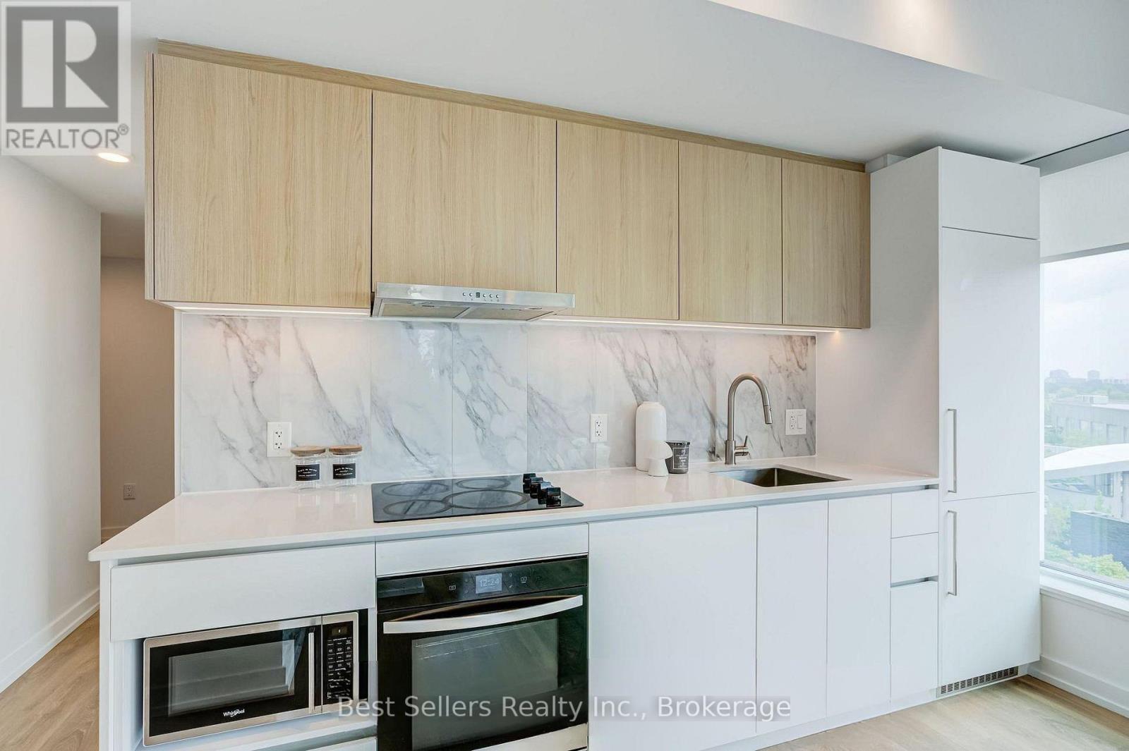 908 - 1100 Sheppard Avenue W Property Photo 5
