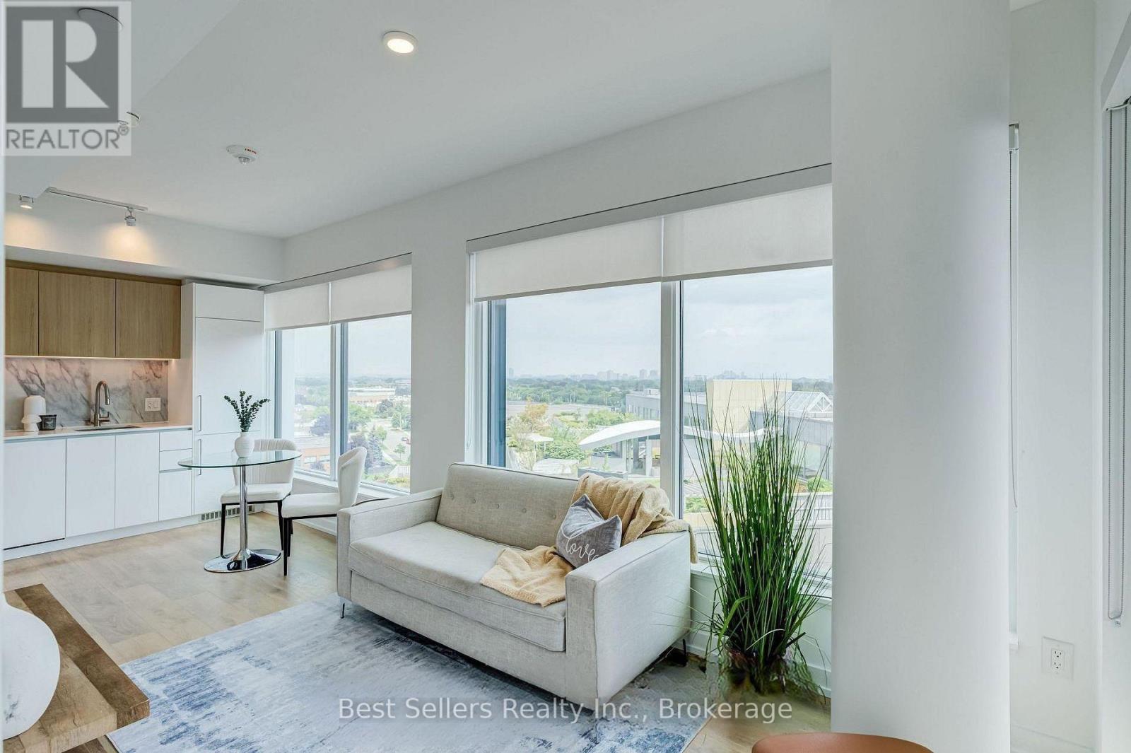 908 - 1100 Sheppard Avenue W Property Photo 9