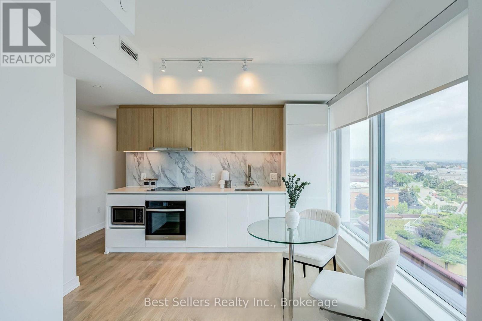 908 - 1100 Sheppard Avenue W Property Photo 14