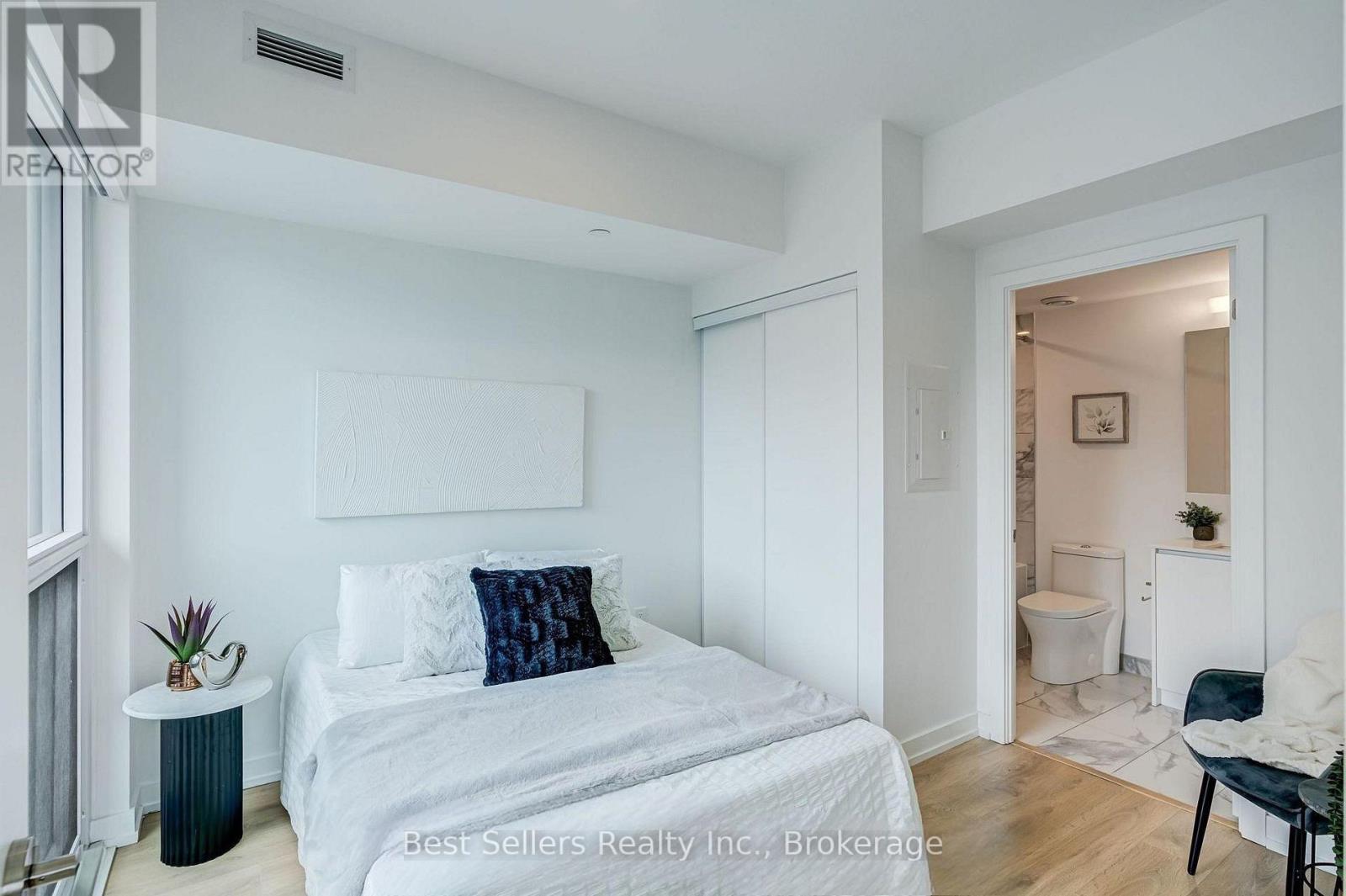 908 - 1100 Sheppard Avenue W Property Photo 20