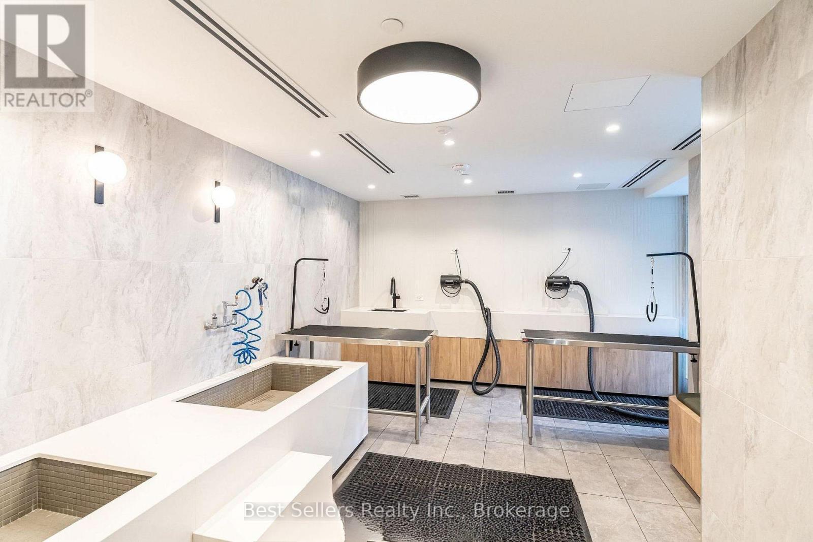 908 - 1100 Sheppard Avenue W Property Photo 37