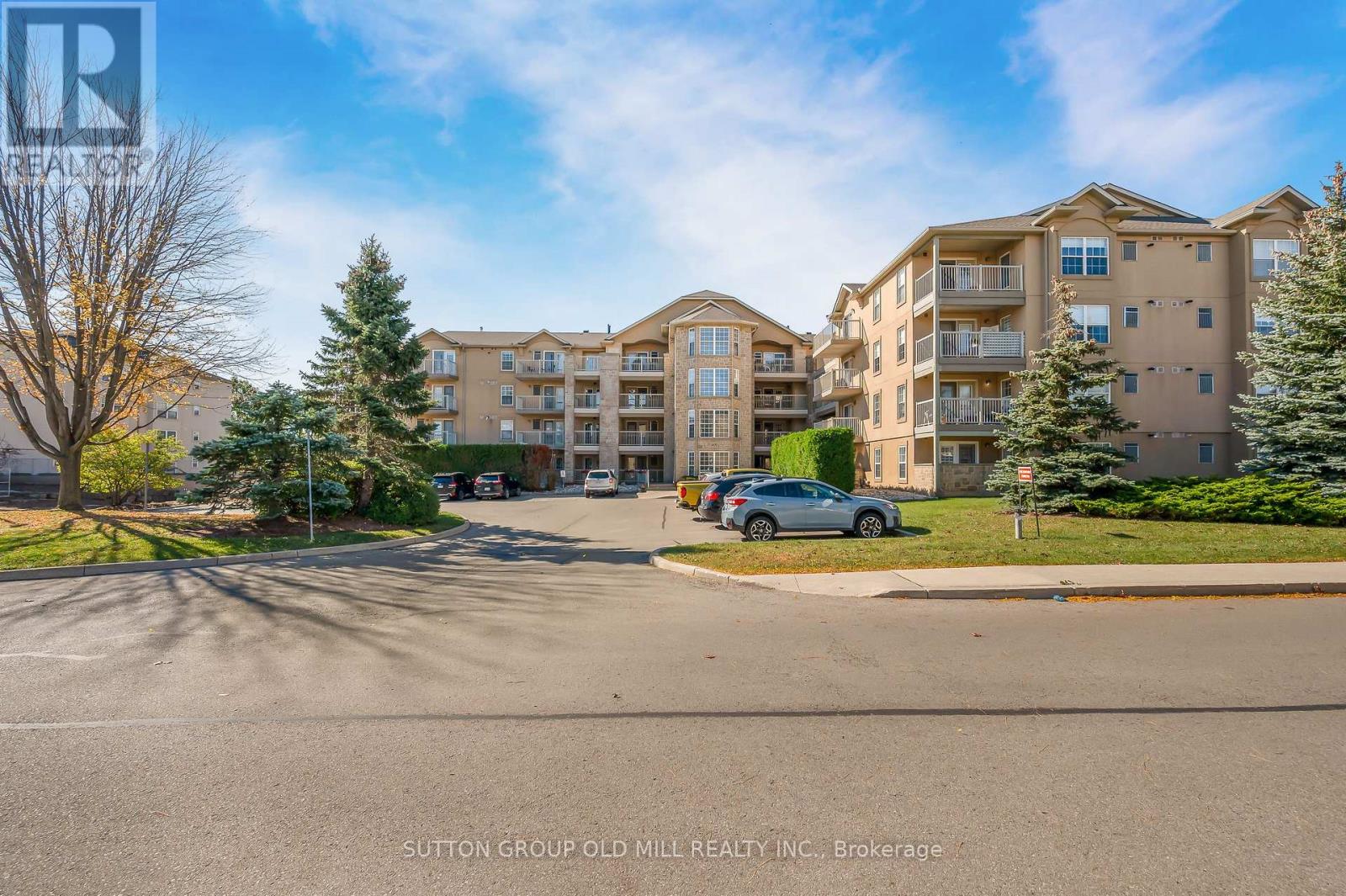 208 - 1470 Bishops Gate Property Photo 2