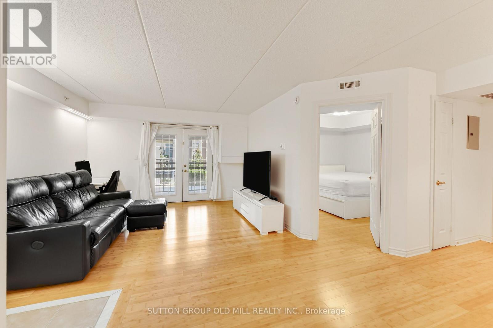 208 - 1470 Bishops Gate Property Photo 7