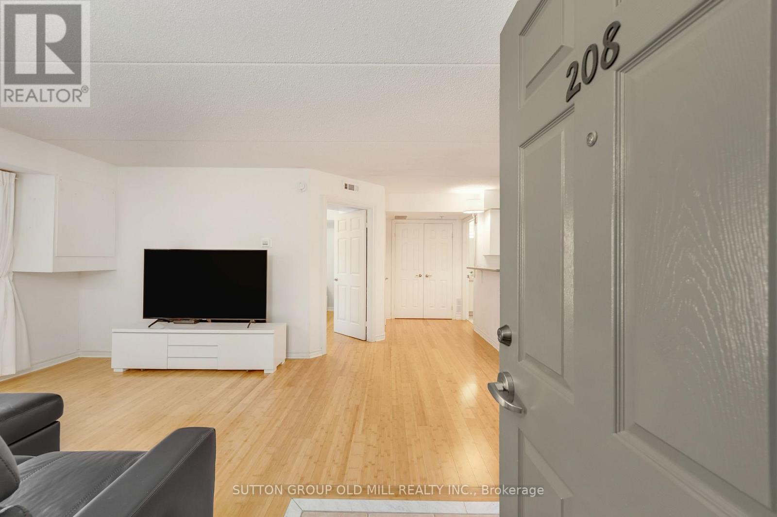 208 - 1470 Bishops Gate Property Photo 9