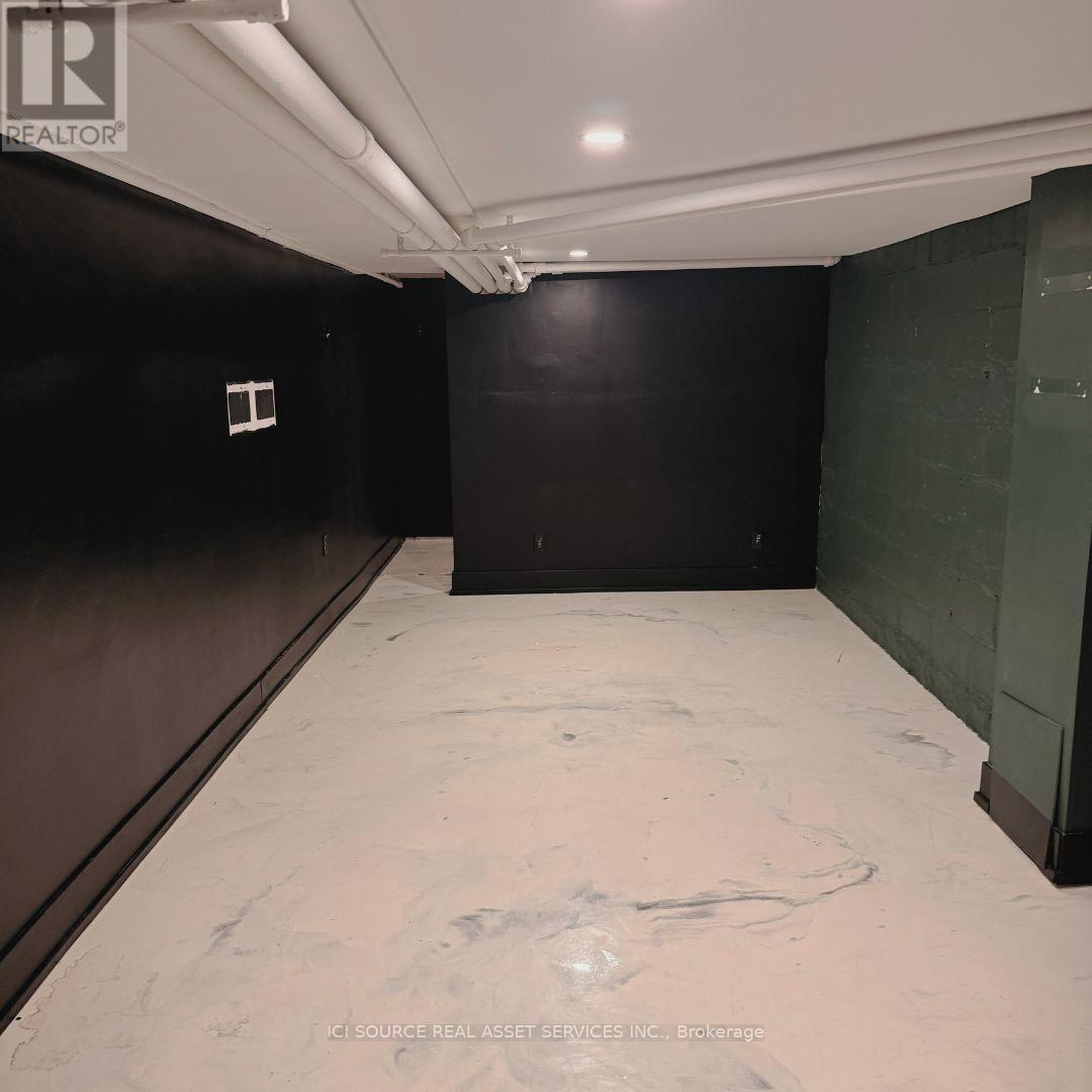 3097 Dundas Street W Property Photo 7