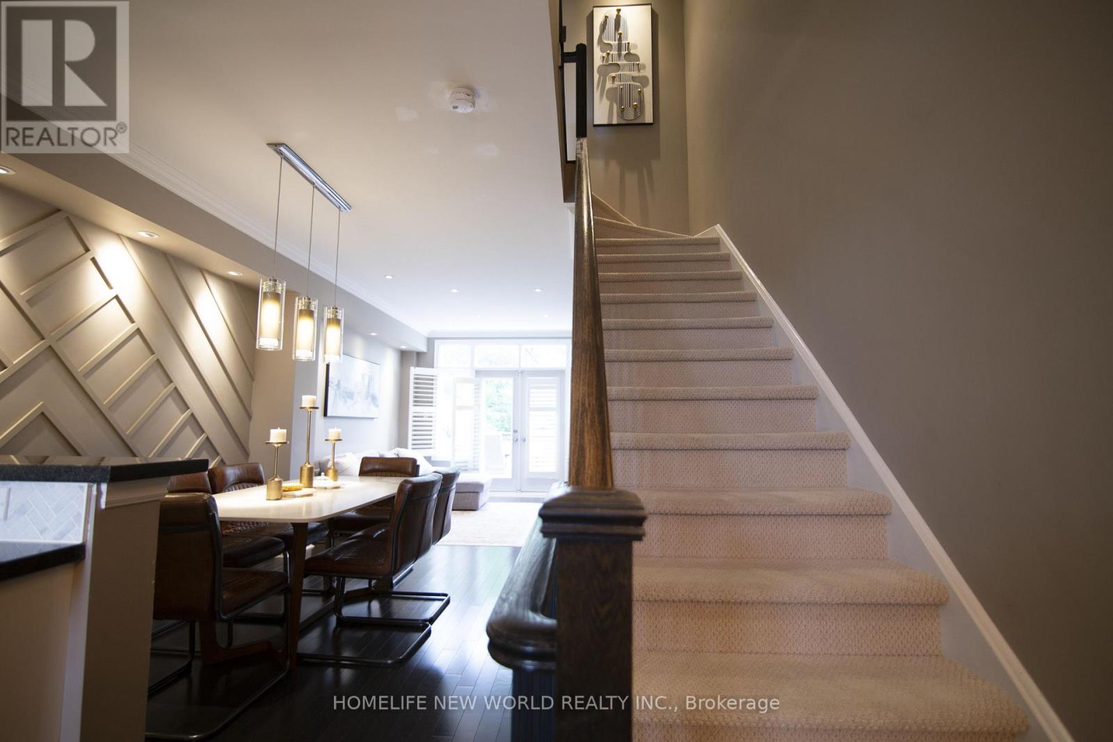 585a Oxford Street Property Photo 2