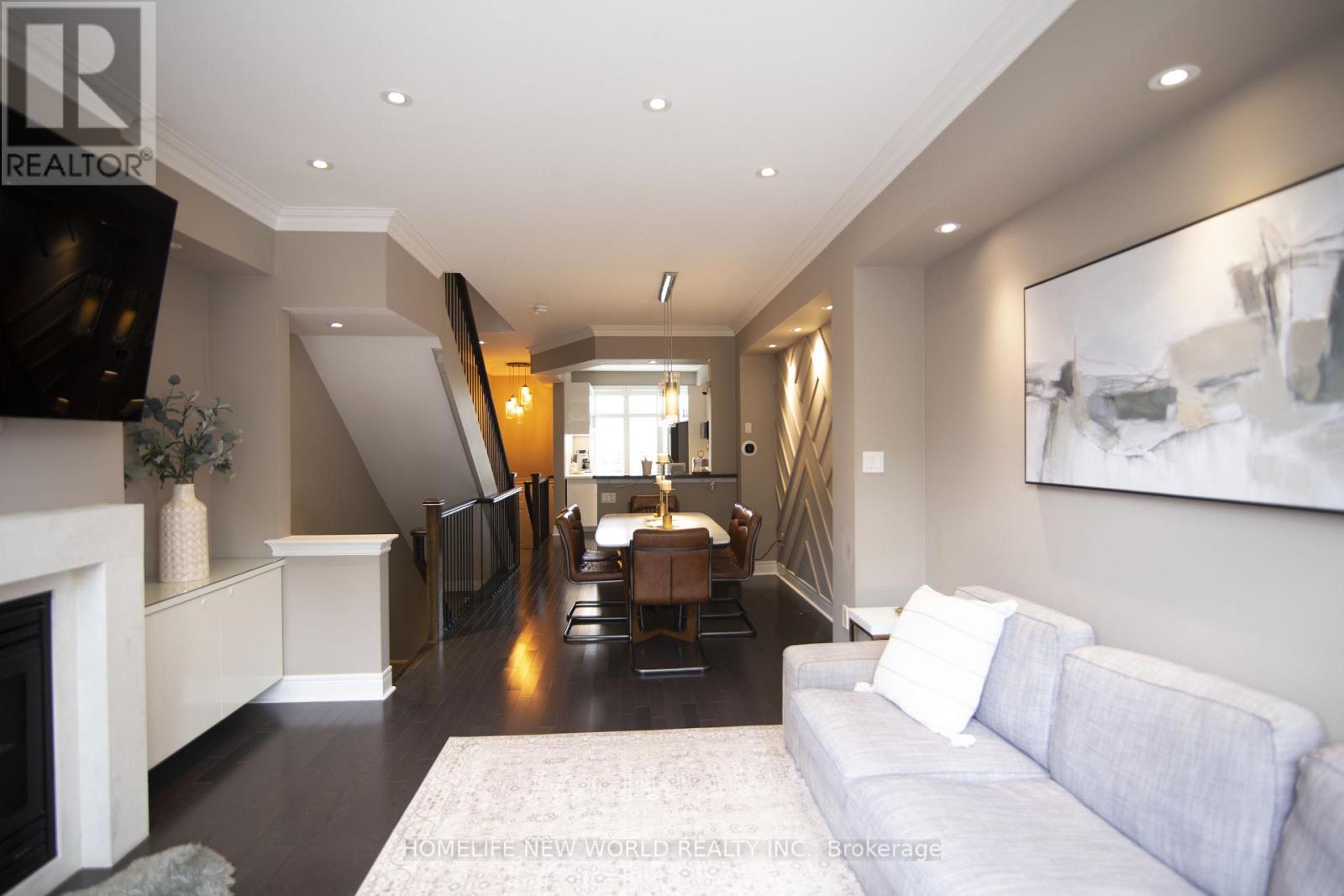 585a Oxford Street Property Photo 10