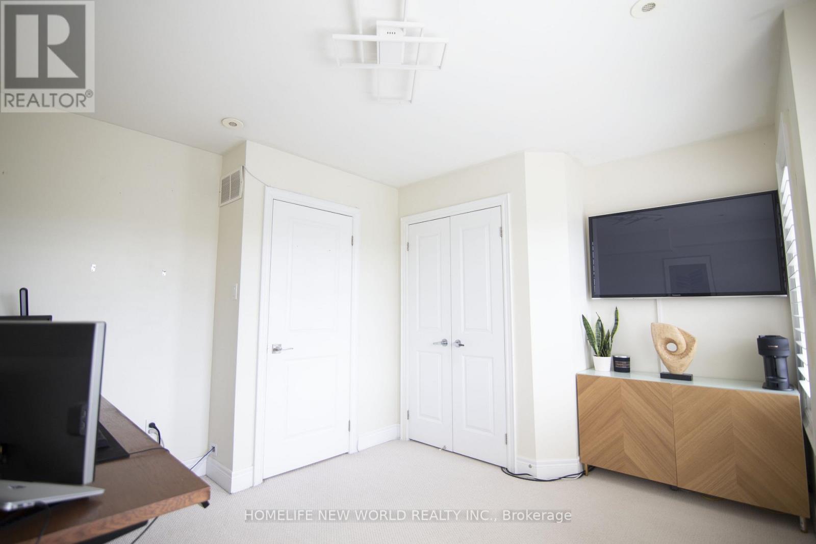 585a Oxford Street Property Photo 14