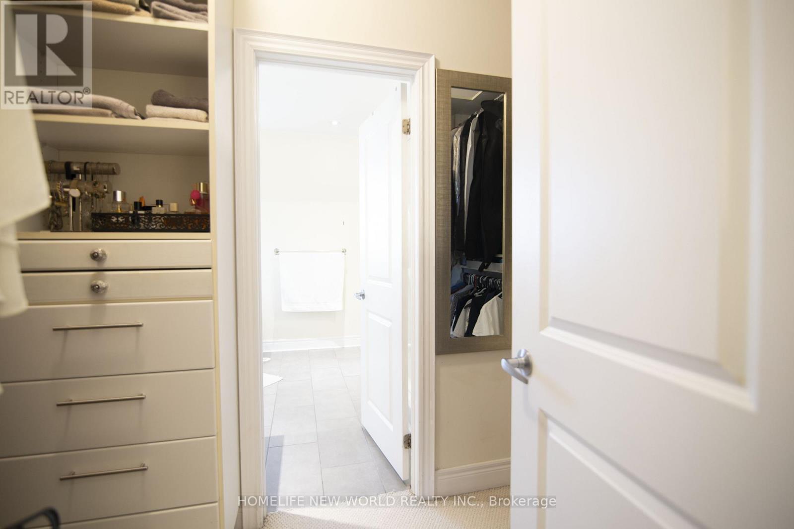 585a Oxford Street Property Photo 19