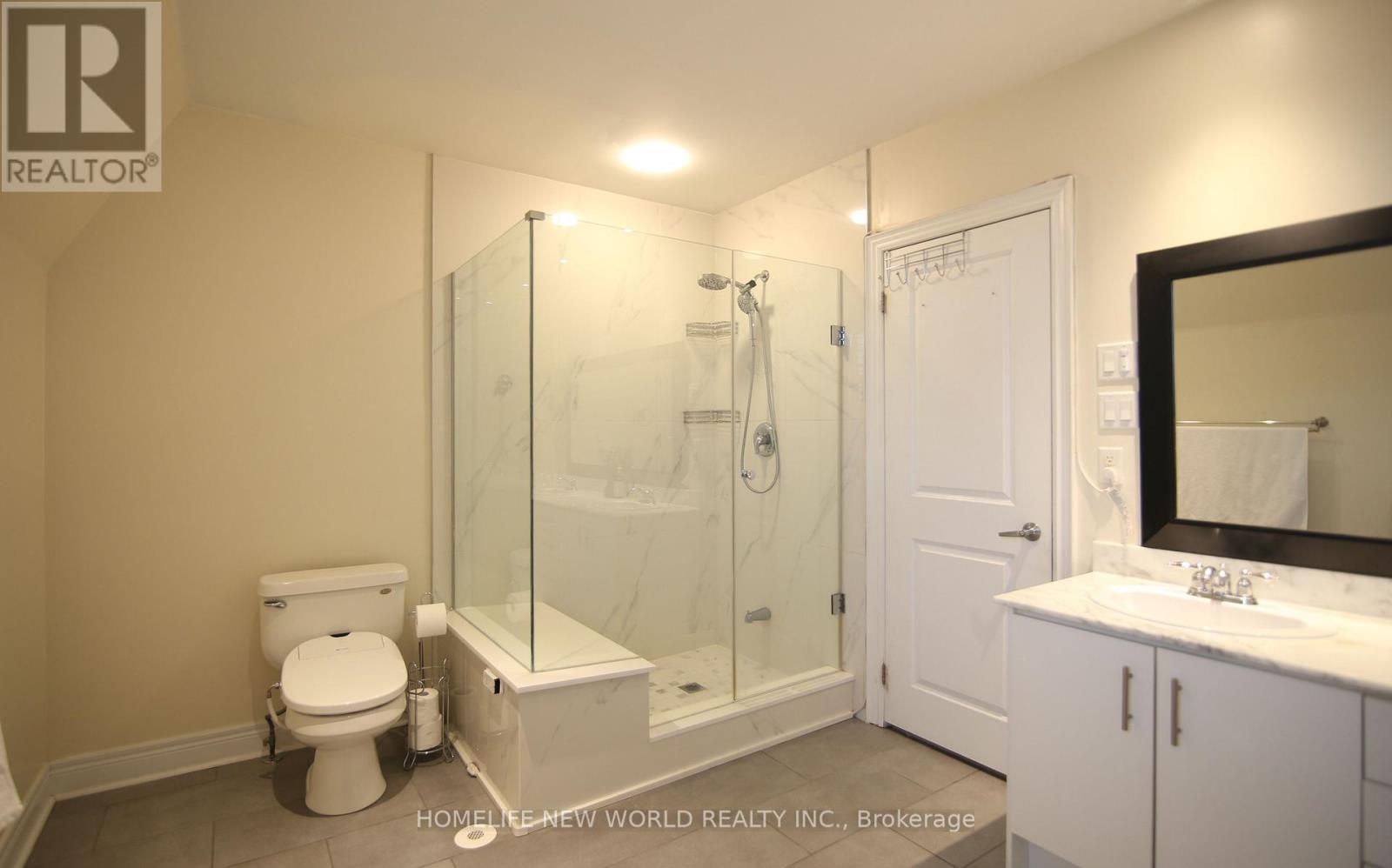 585a Oxford Street Property Photo 21